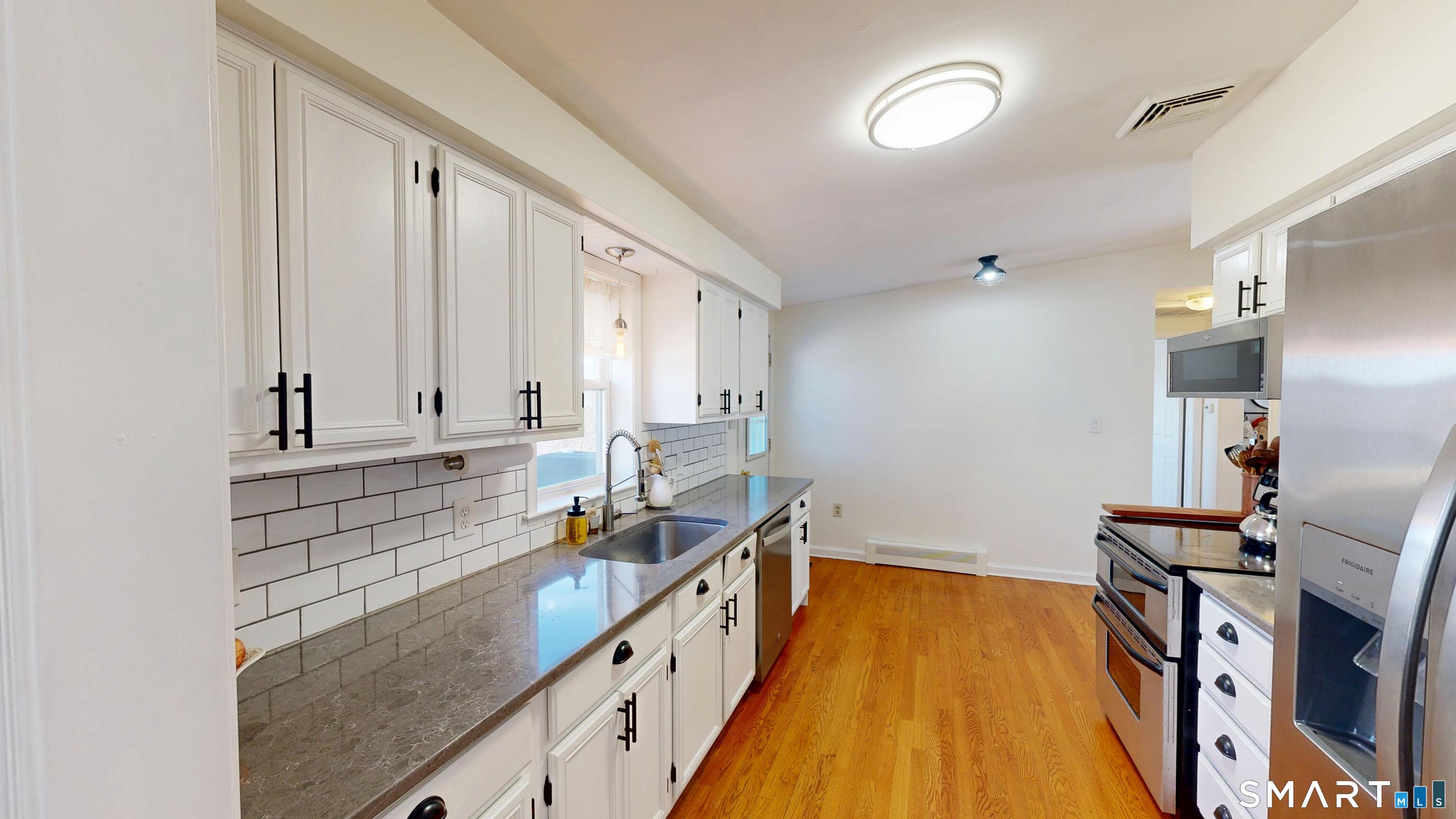 9 Adanti Avenue Ansonia, CT 06401 - Photo 13 of 40