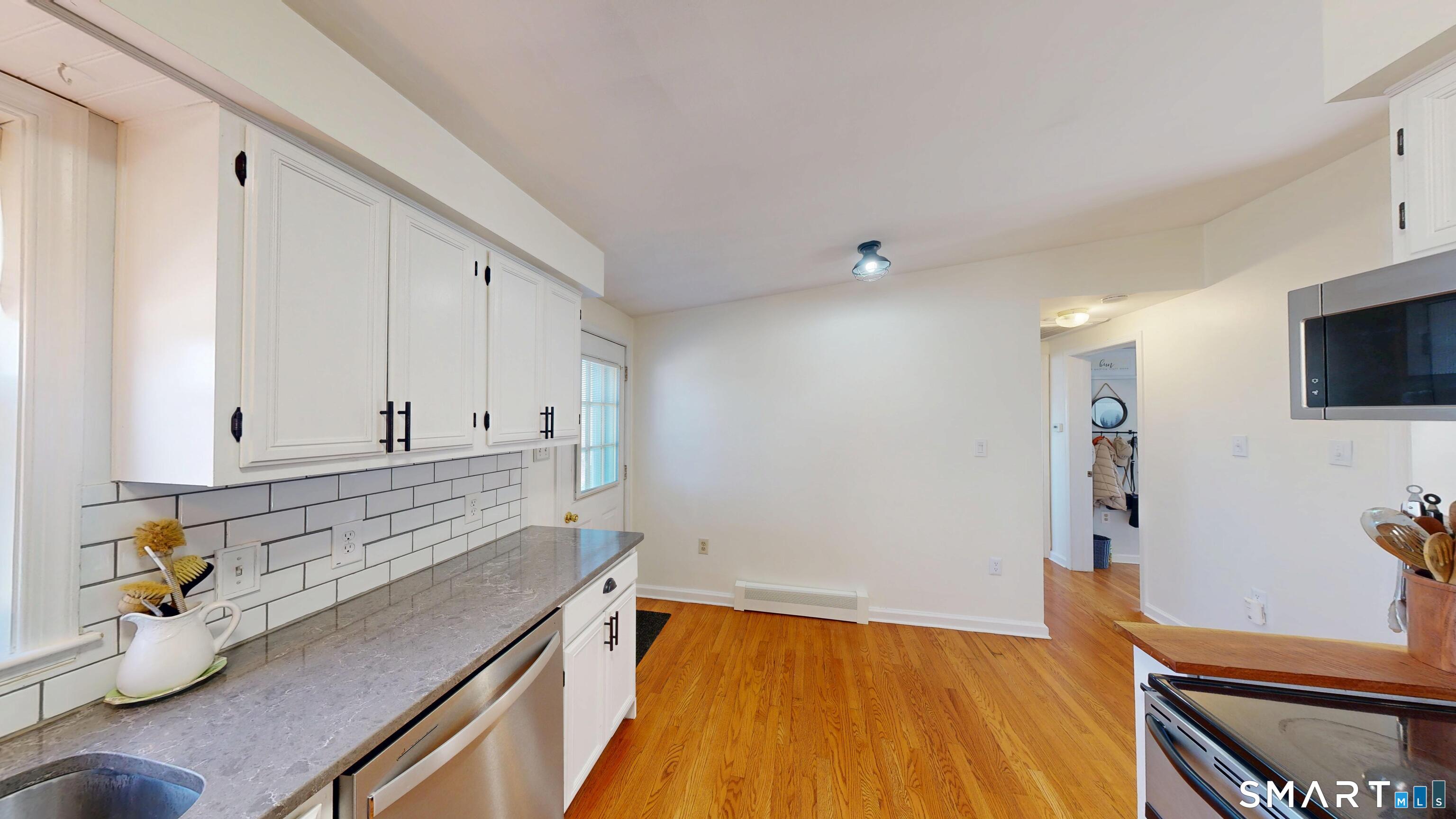 9 Adanti Avenue Ansonia, CT 06401 - Photo 15 of 40