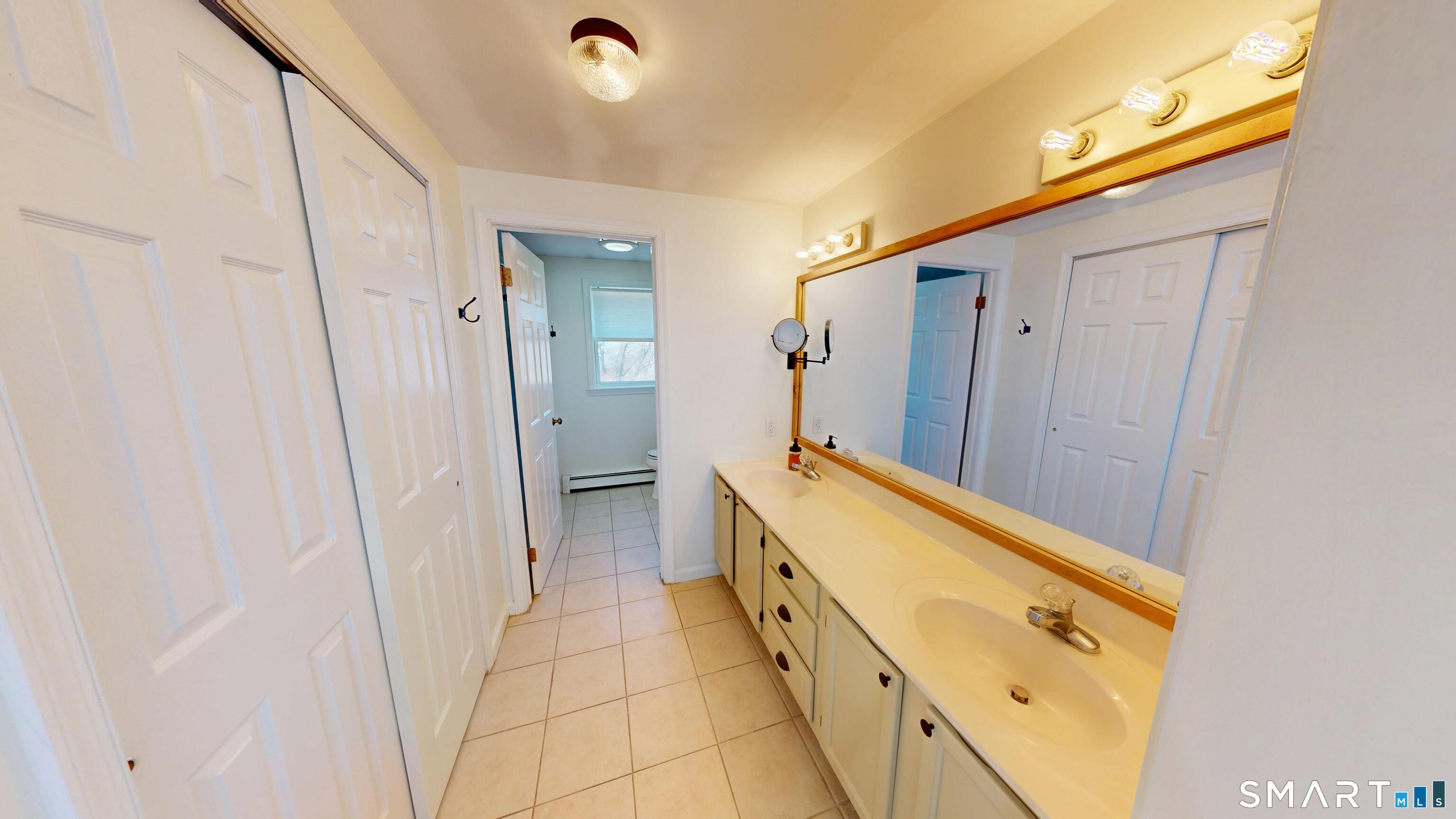 9 Adanti Avenue Ansonia, CT 06401 - Photo 19 of 40