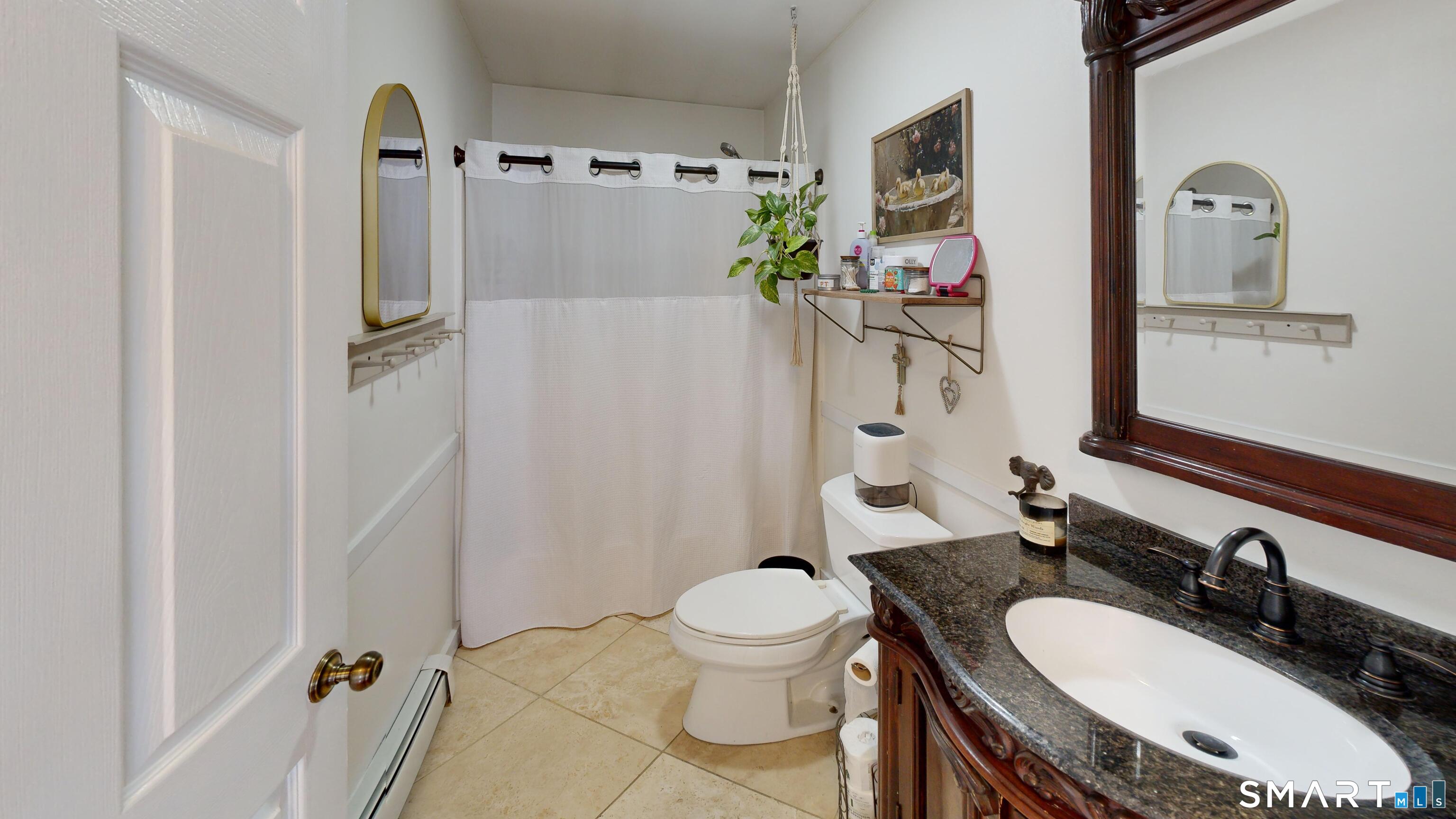 9 Adanti Avenue Ansonia, CT 06401 - Photo 24 of 40