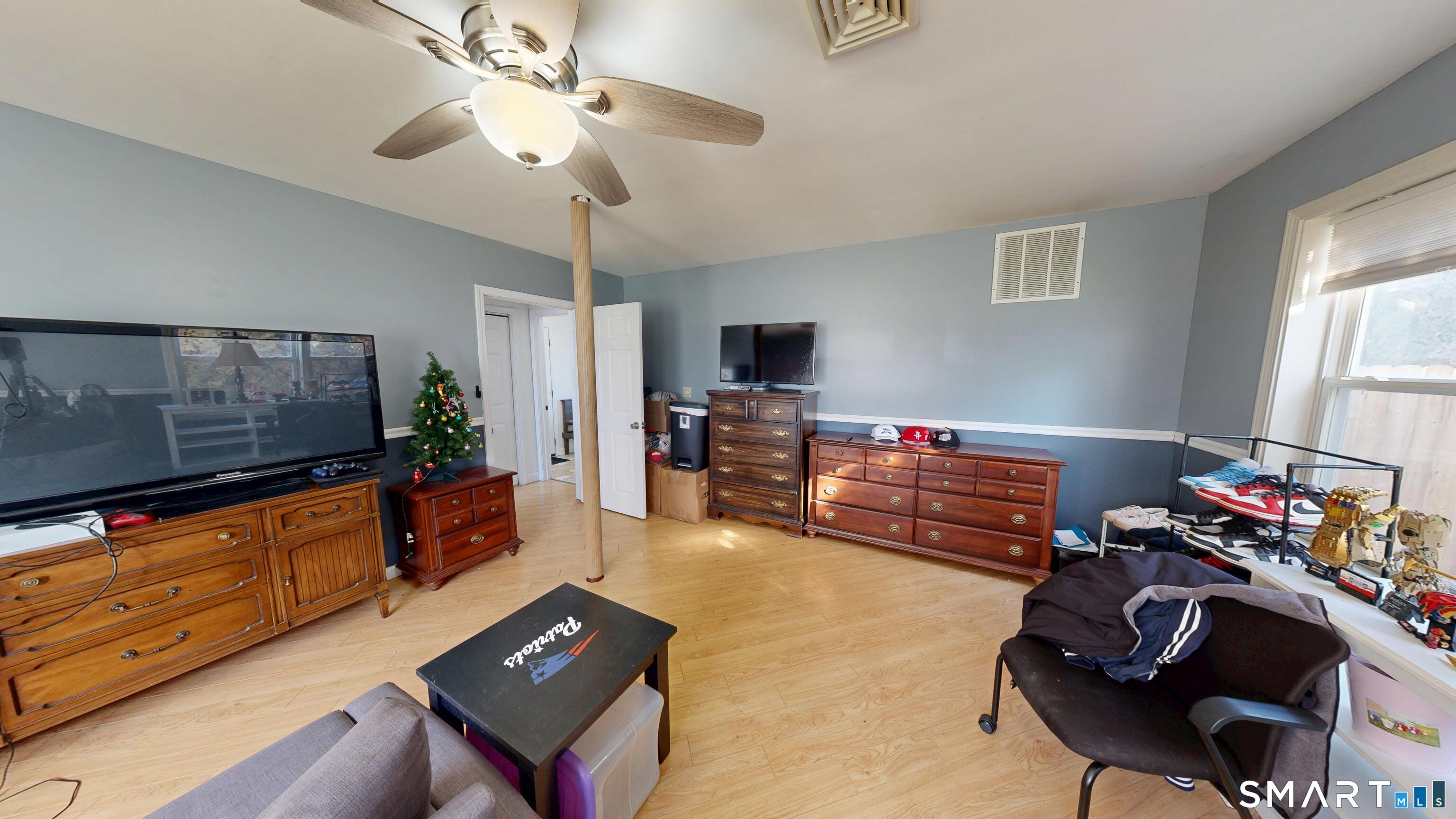 9 Adanti Avenue Ansonia, CT 06401 - Photo 28 of 40