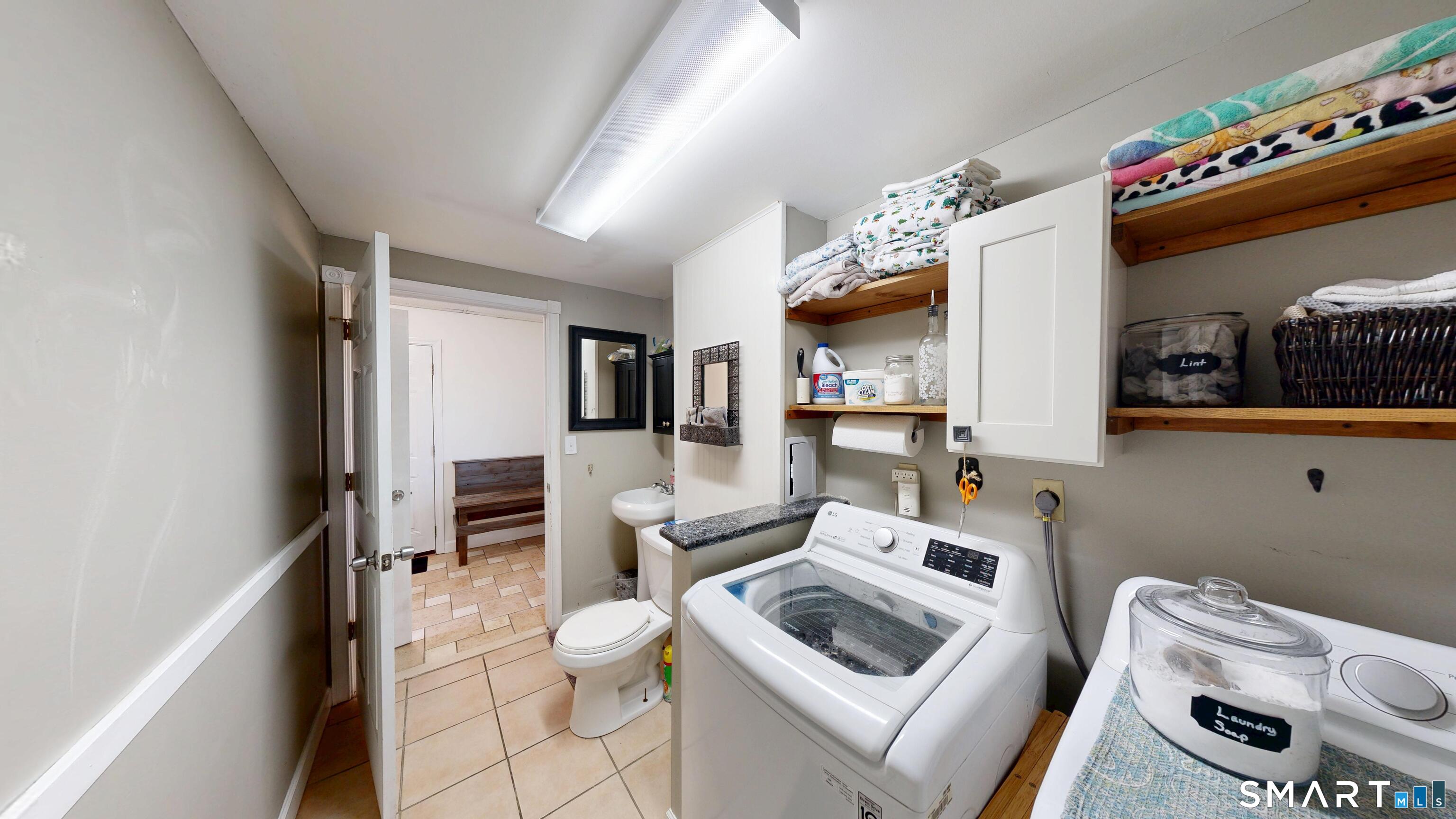 9 Adanti Avenue Ansonia, CT 06401 - Photo 32 of 40