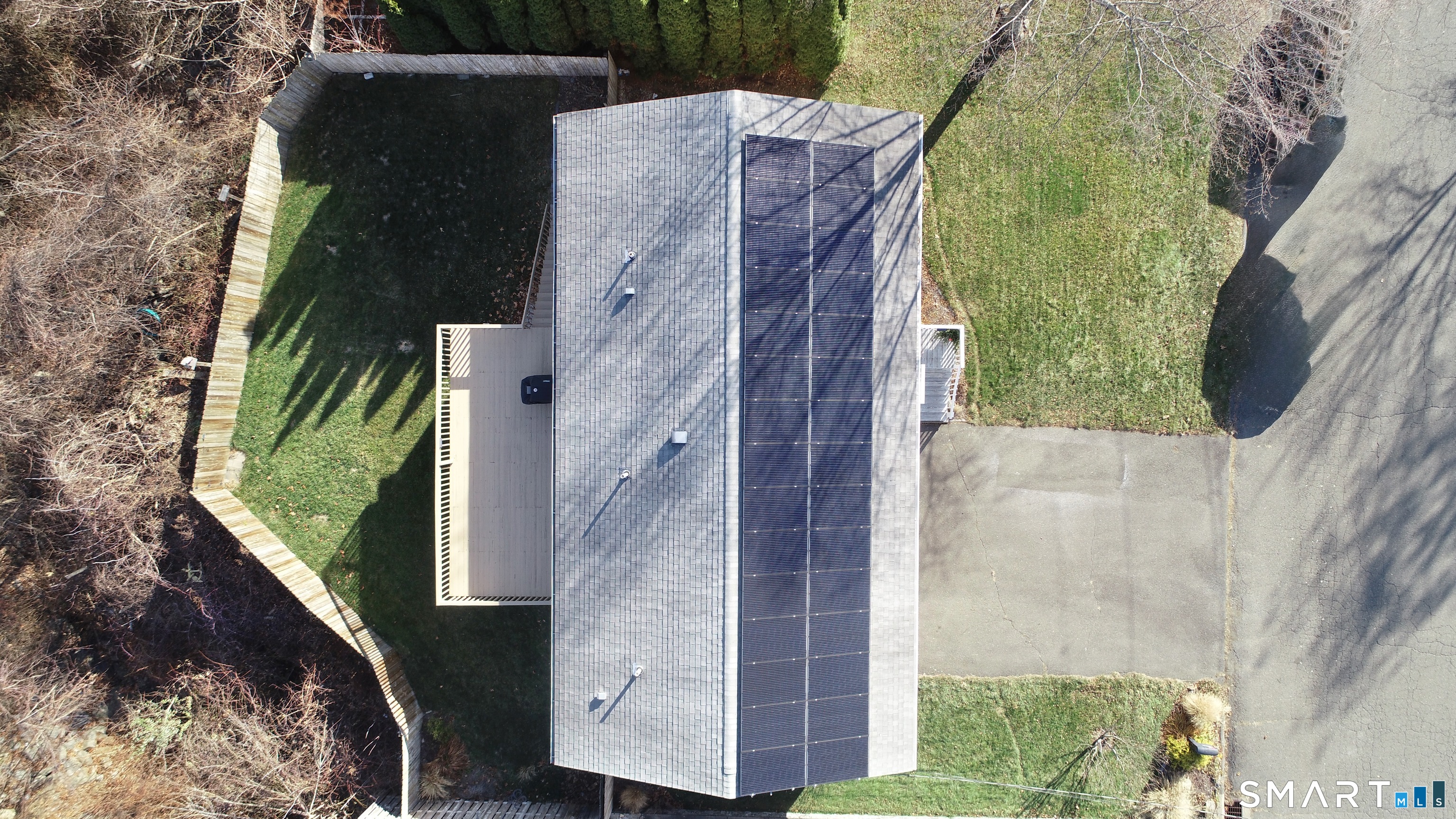 9 Adanti Avenue Ansonia, CT 06401 - Photo 34 of 40