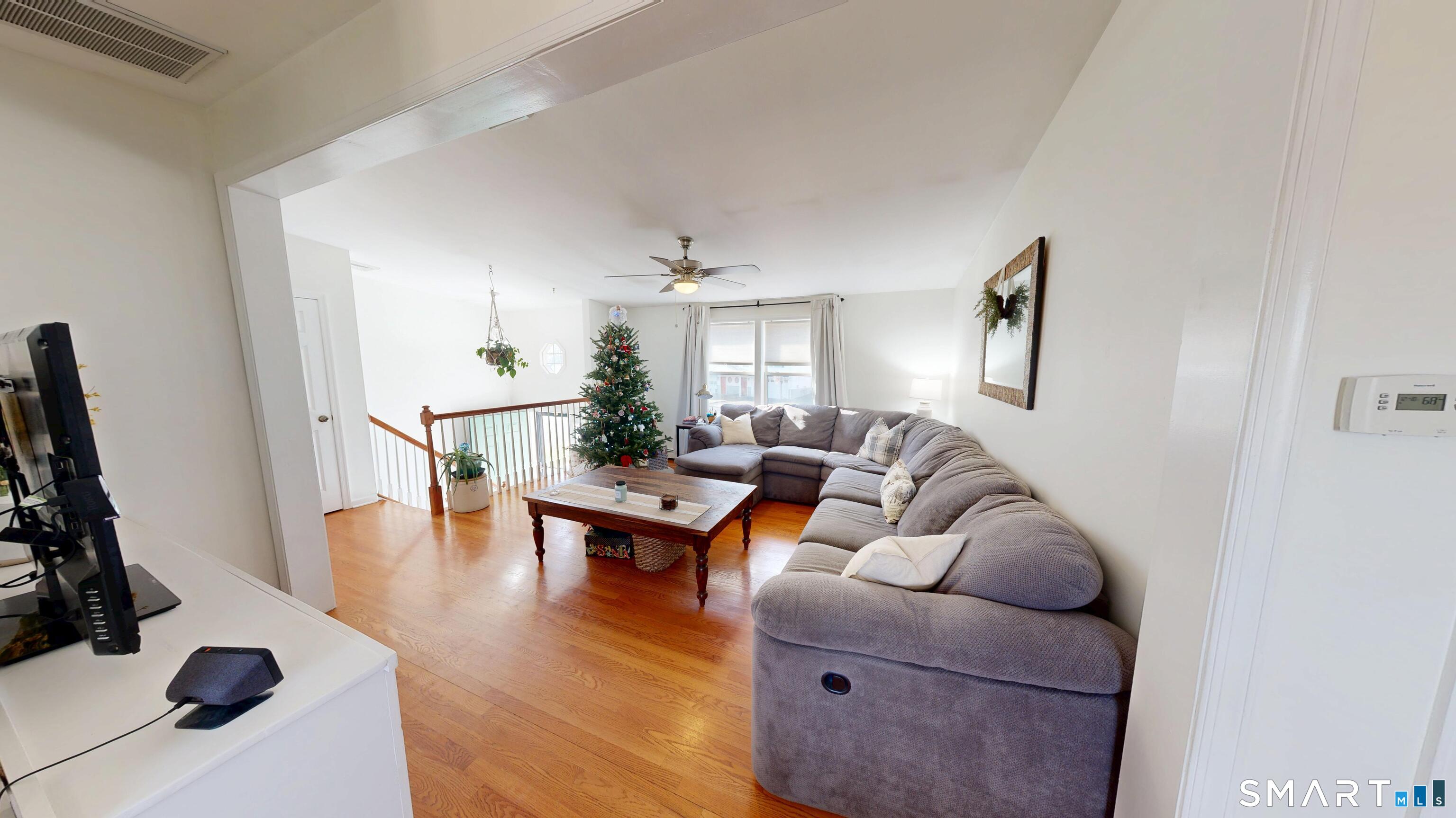 9 Adanti Avenue Ansonia, CT 06401 - Photo 5 of 40