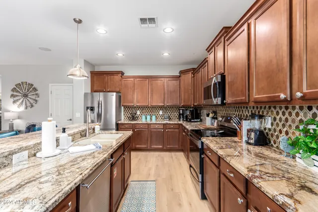 $3,800 | 2695 East Rakestraw Lane, Gilbert, AZ 85298