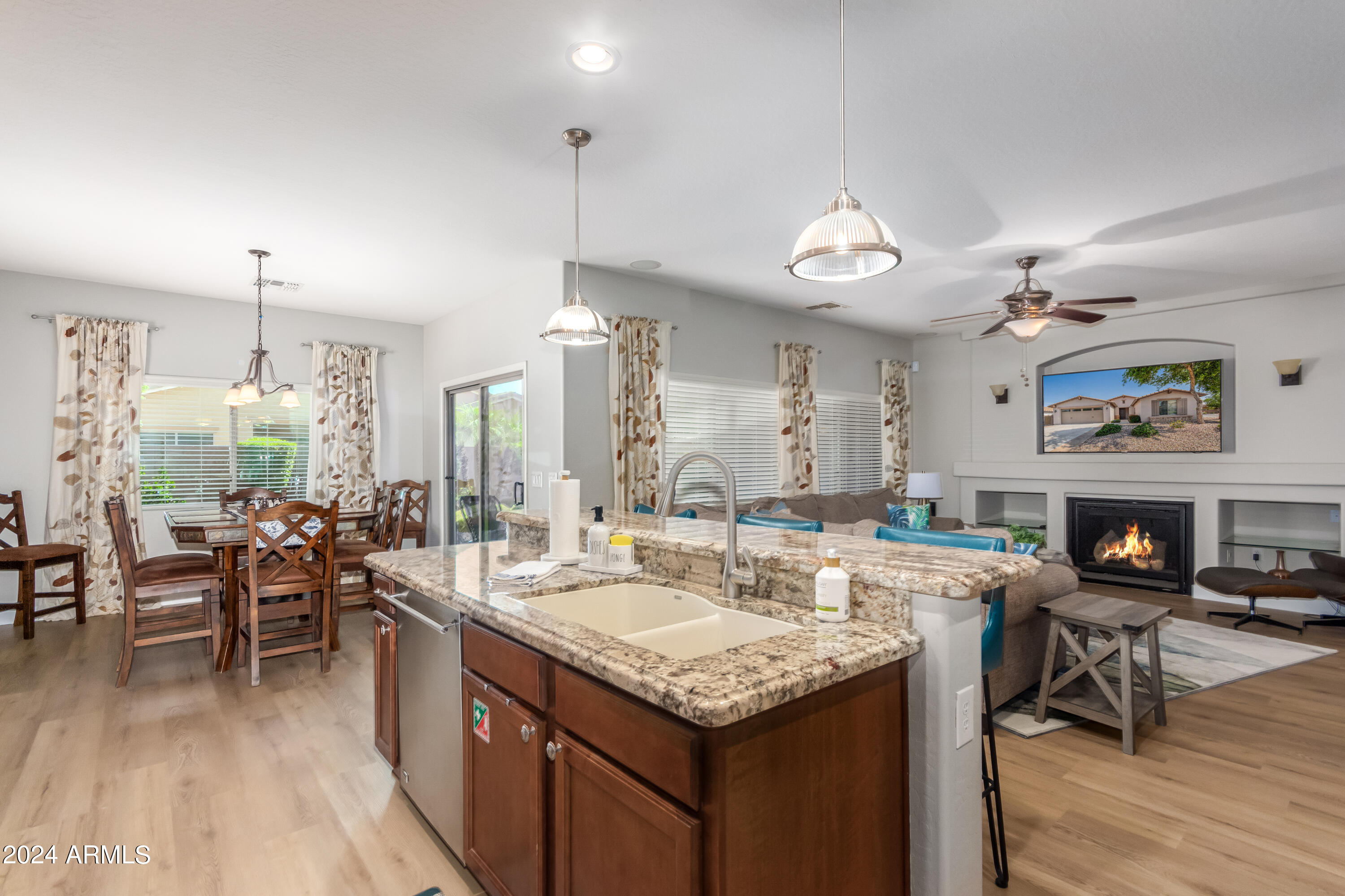 2695 East Rakestraw Lane Gilbert, AZ 85298 - Photo 20 of 41 19 - Rakestraw