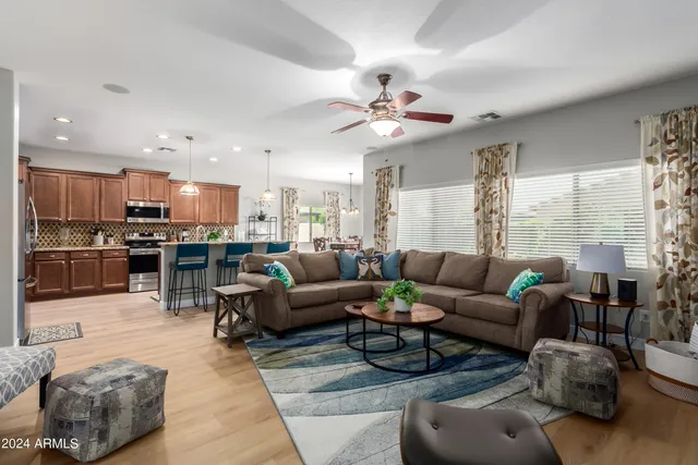 $3,800 | 2695 East Rakestraw Lane, Gilbert, AZ 85298