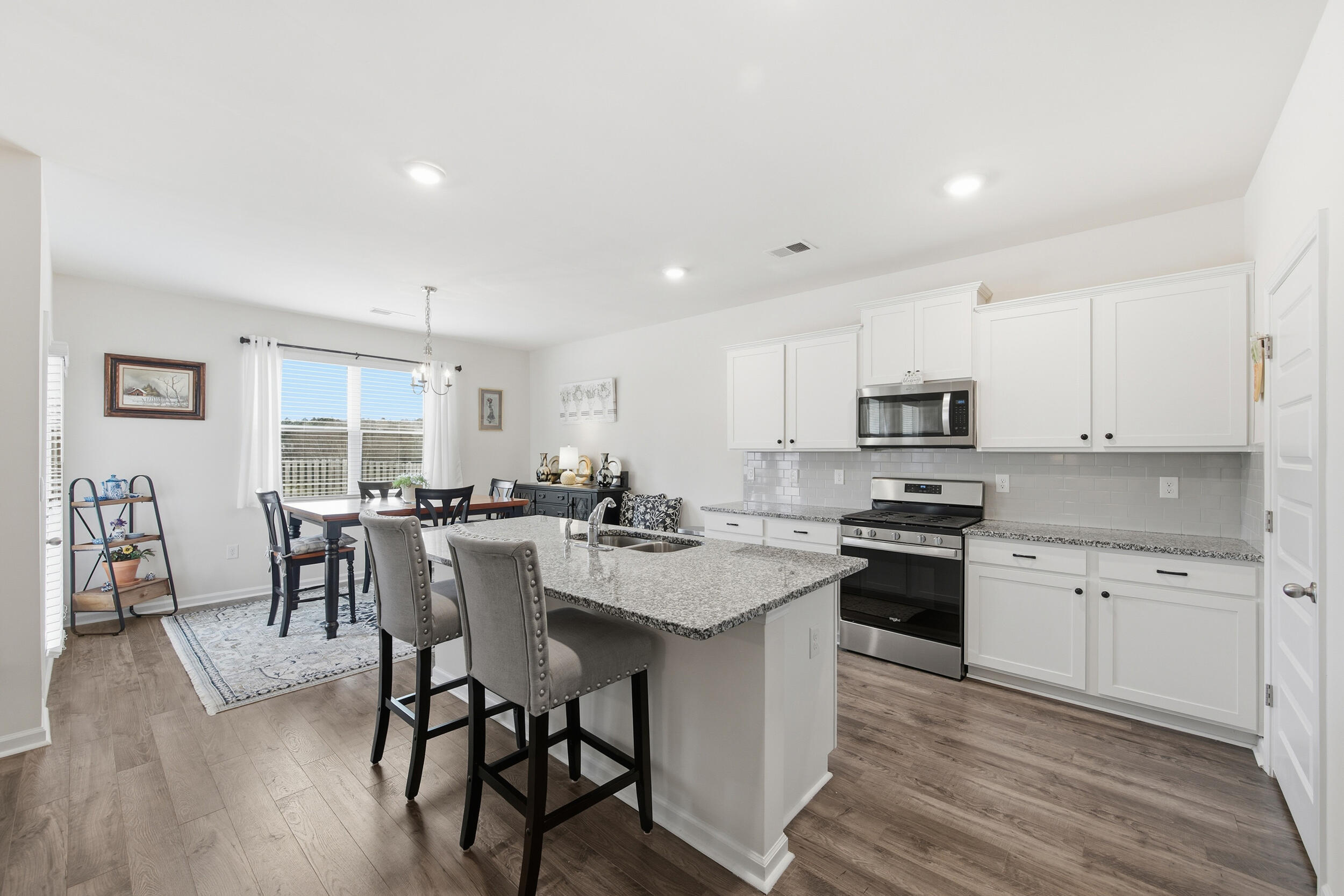 346 Donnington Court Aiken, SC 29801 - Photo 4 of 52 with gas range + refrigerator stays!