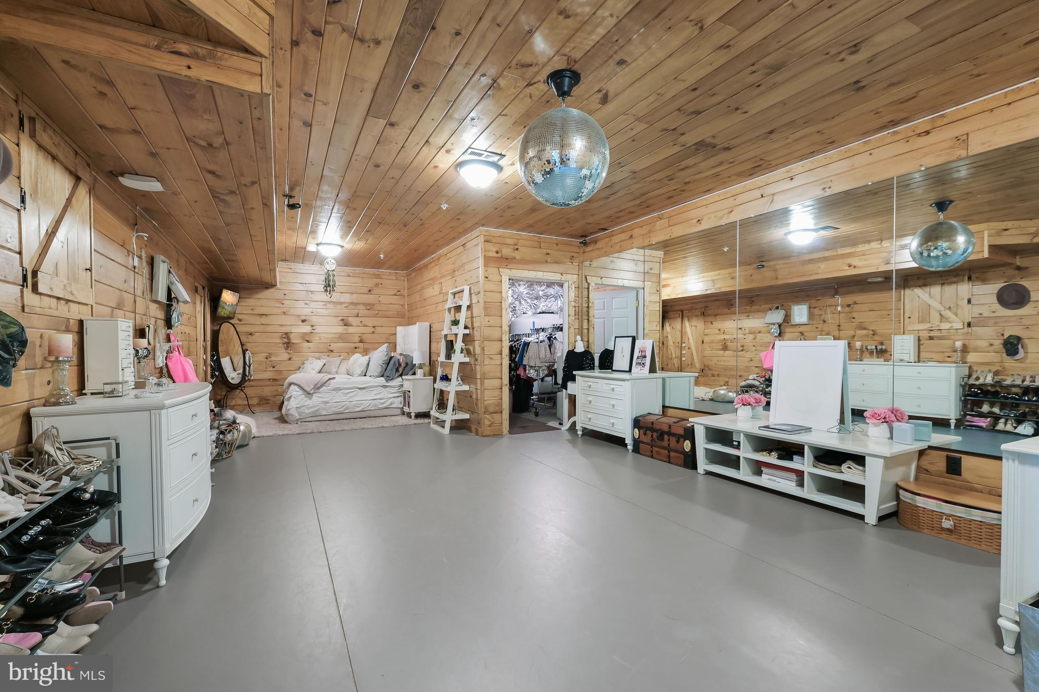 1069 Berberi Road Westminster, MD 21157 - Photo 47 of 92 Den