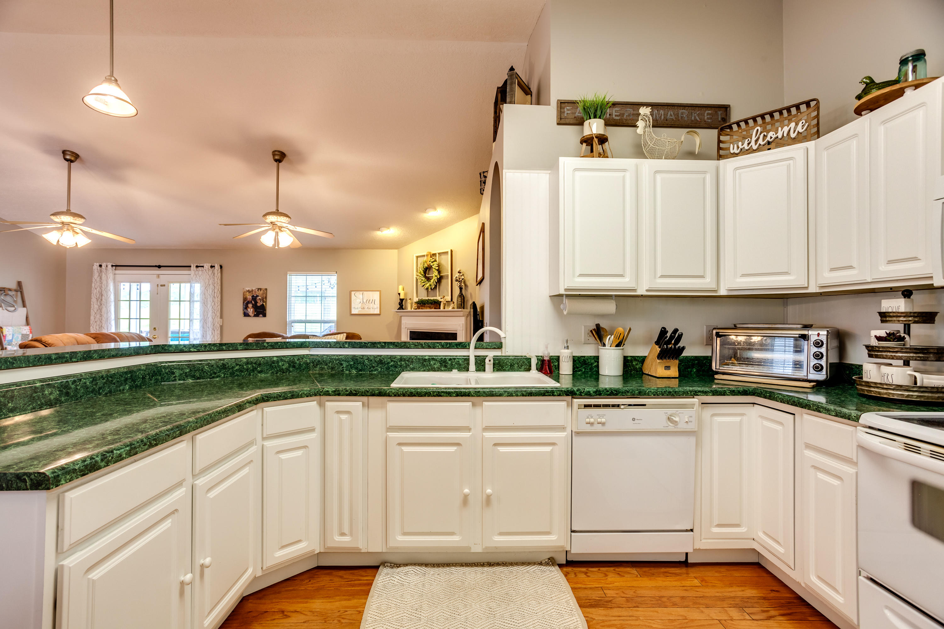8809 Heiskell Road Powell, TN 37849 - Photo 16 of 36 015200519-1-8809HeiskellRdPowellTN-SMALL