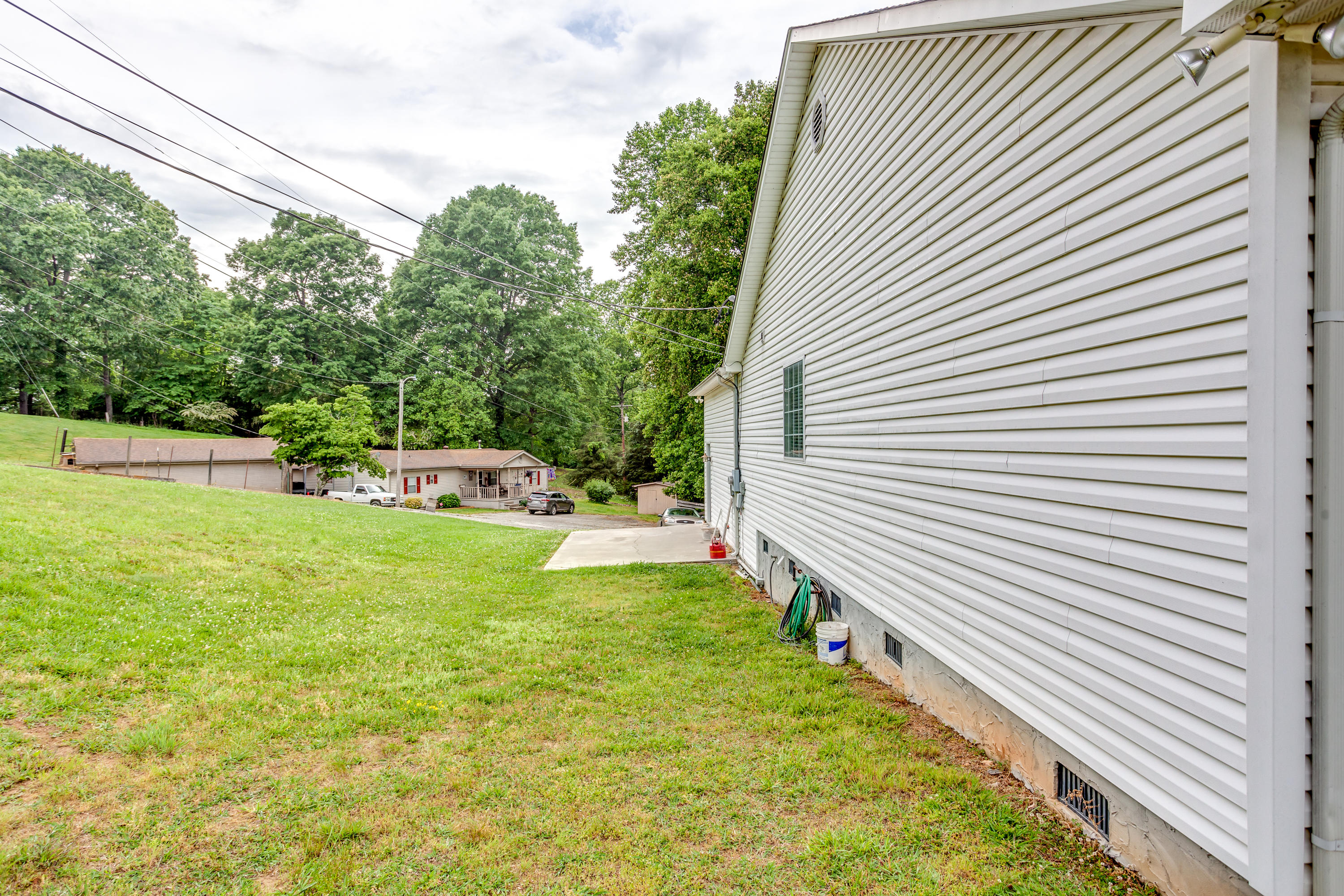 8809 Heiskell Road Powell, TN 37849 - Photo 32 of 36 035200519-1-8809HeiskellRdPowellTN-SMALL