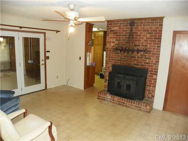 4839 Cheviot Road Charlotte, NC 28269 - Photo 5 of 14 Gallery Image 5