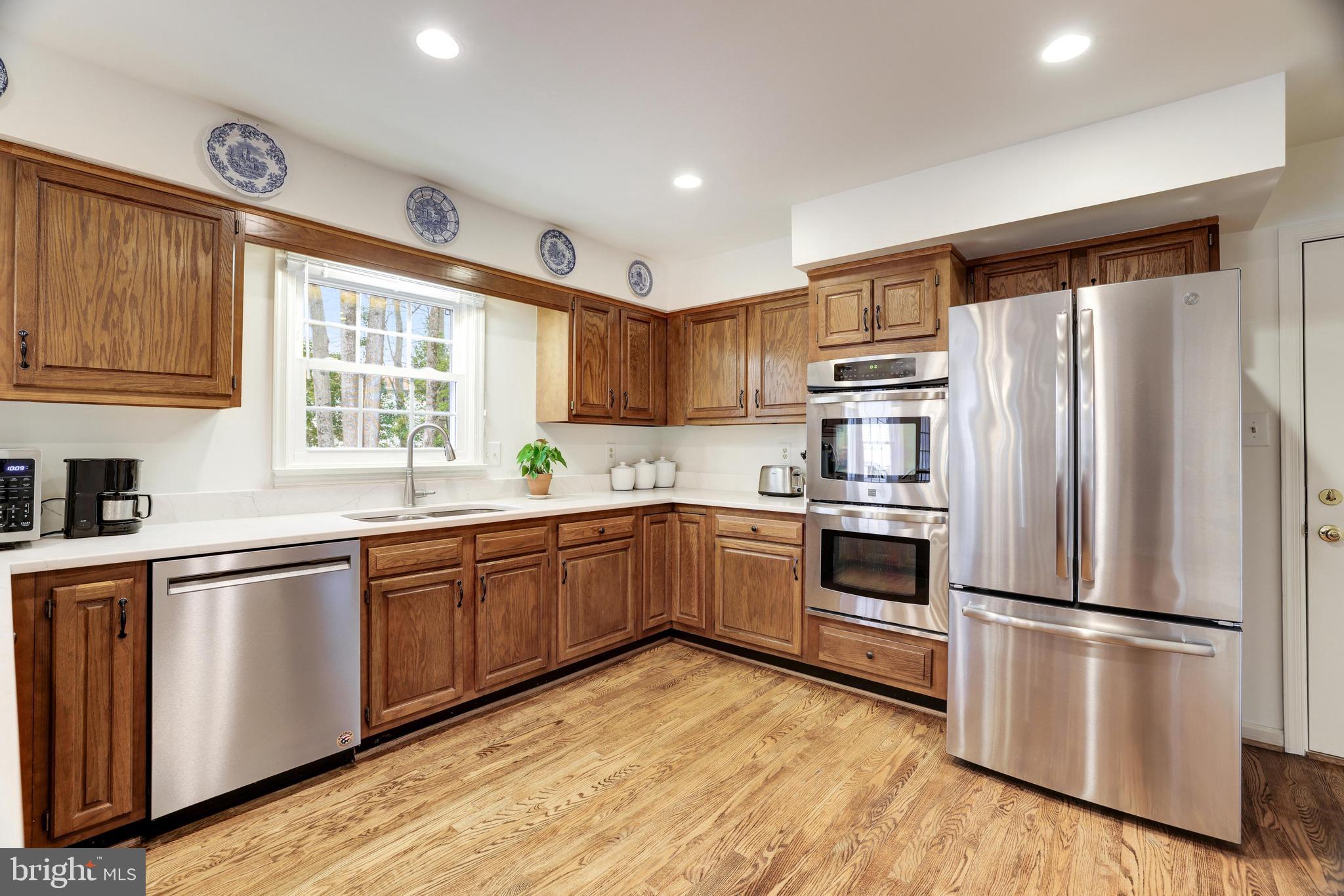 13221 Shady Ridge Lane Fairfax, VA 22033 - Photo 10 of 62 Kitchen w/ Electric Cooktop & Recessed Lighting