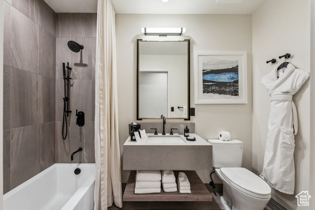 2417 West High Mountain Road, Unit 2202 Park City, UT 84098 - Photo 18 of 28 Full bathroom with shower / bathtub combination with curtain, sink, and toilet
