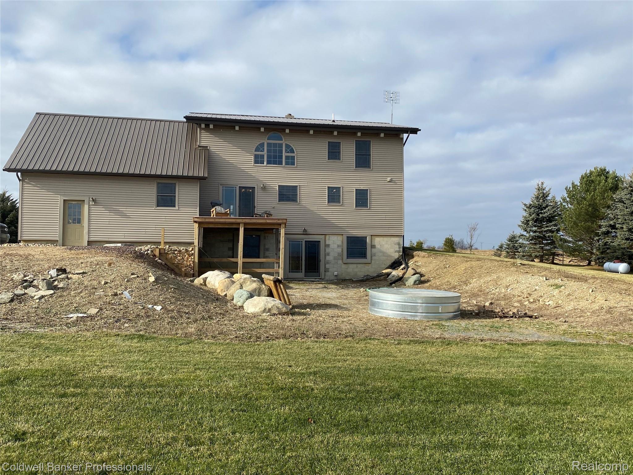 7252 Gosline Road Marlette, MI 48453 - Photo 9 of 41 5E026B29-1DF9-4A99-8BFD-A75B63149313.jpeg