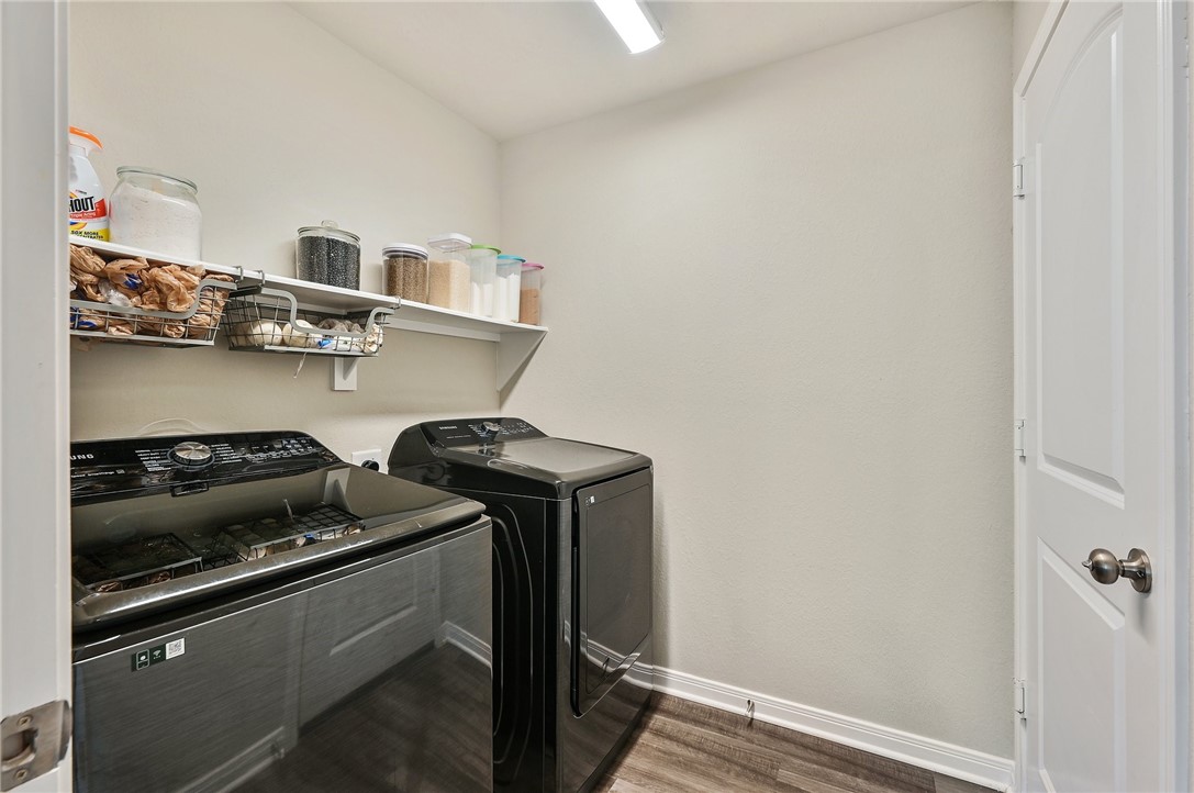 4264 Harding Way Bryan, TX 77802 - Photo 4 of 18