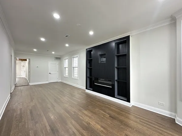 $2,600 | 2317 North Keeler Avenue, Unit 1, Chicago, IL 60639