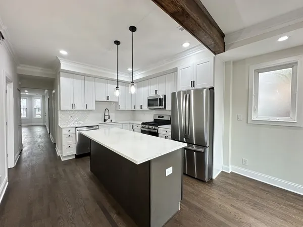 $2,600 | 2317 North Keeler Avenue, Unit 1, Chicago, IL 60639