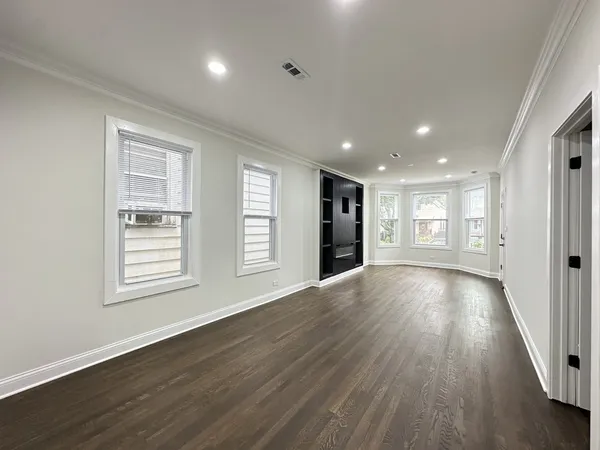 $2,600 | 2317 North Keeler Avenue, Unit 1, Chicago, IL 60639