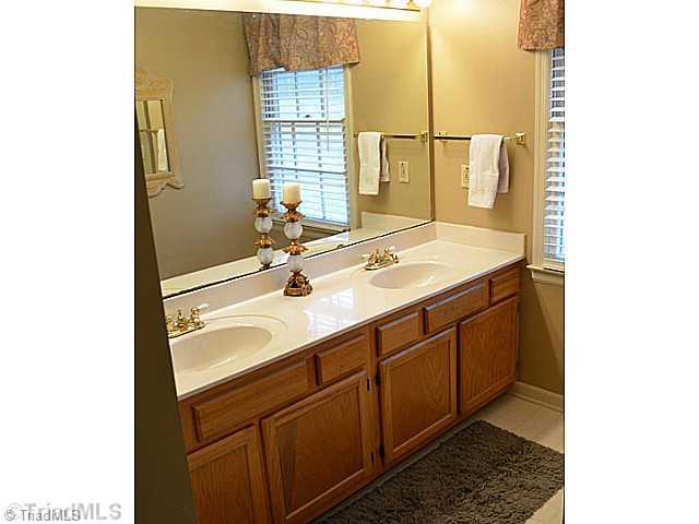 5907 High View Road Greensboro, NC 27410 - Photo 11 of 16 Master Bath/Spa.