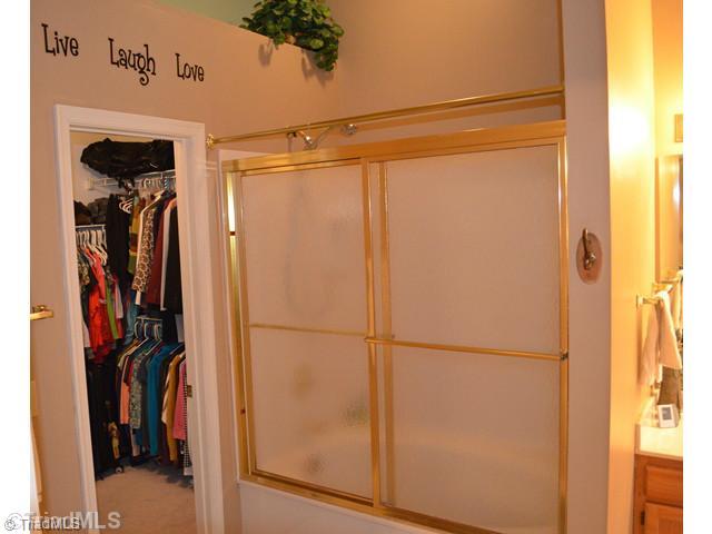 5907 High View Road Greensboro, NC 27410 - Photo 10 of 16 Master Bath/Spa.