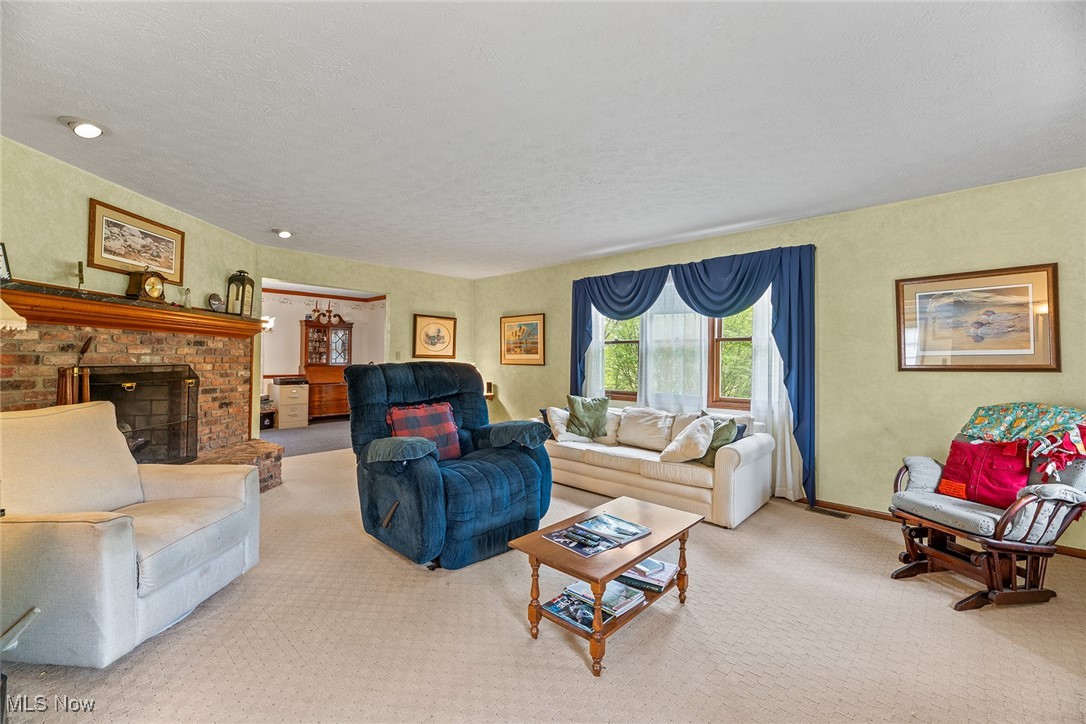 450 Jackson Road Aurora, OH 44202 - Photo 4 of 34 Gallery Image 4