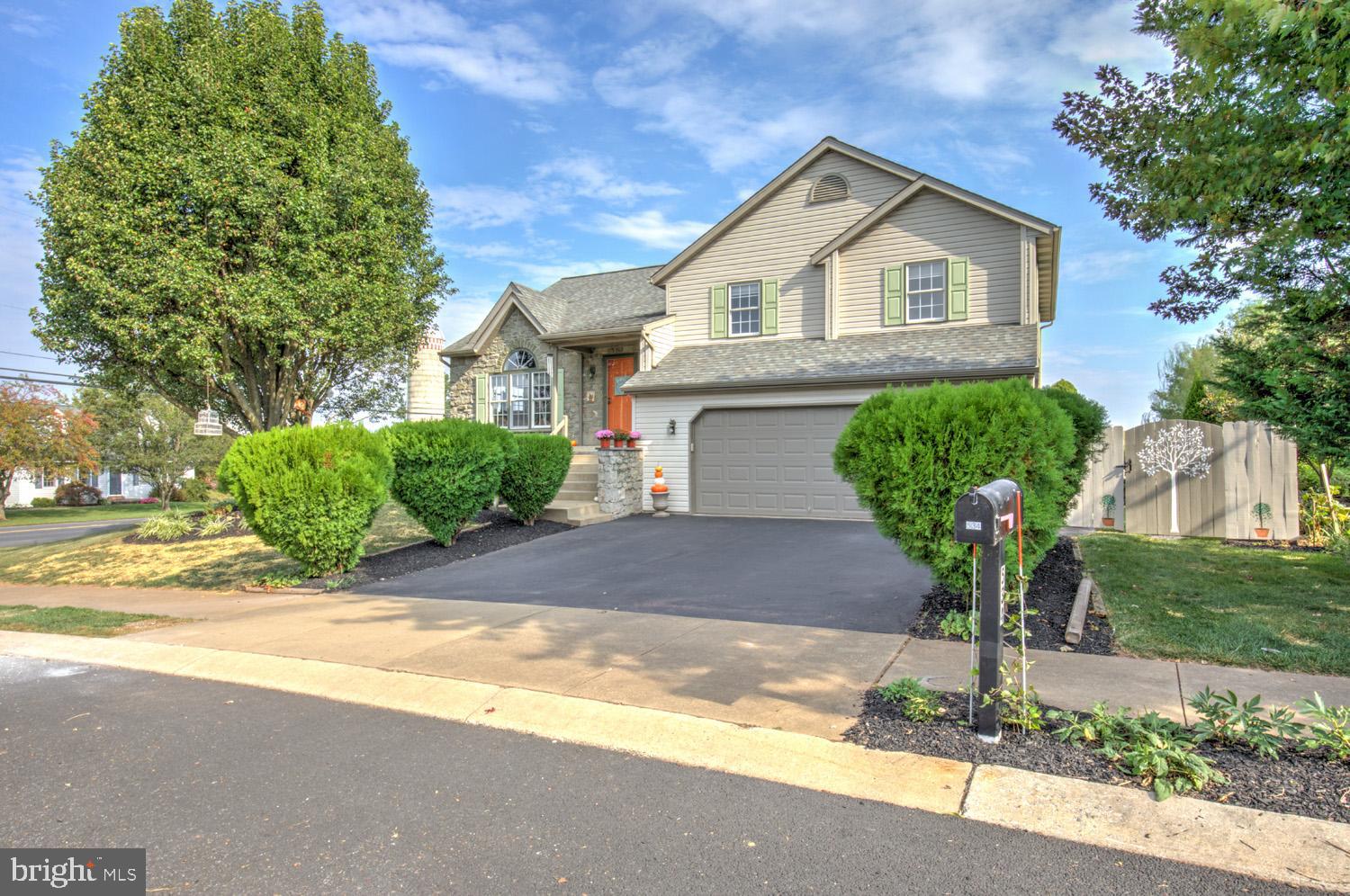 534 High Point Drive Denver, PA 17517 - Photo 2 of 44 Gallery Image 2