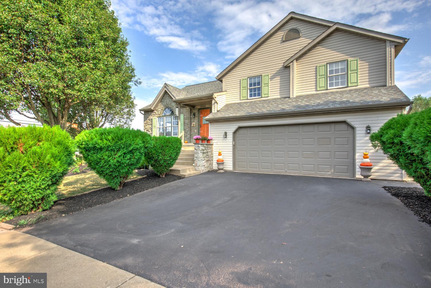 534 High Point Drive Denver, PA 17517 - Photo 3 of 44 Gallery Image 3