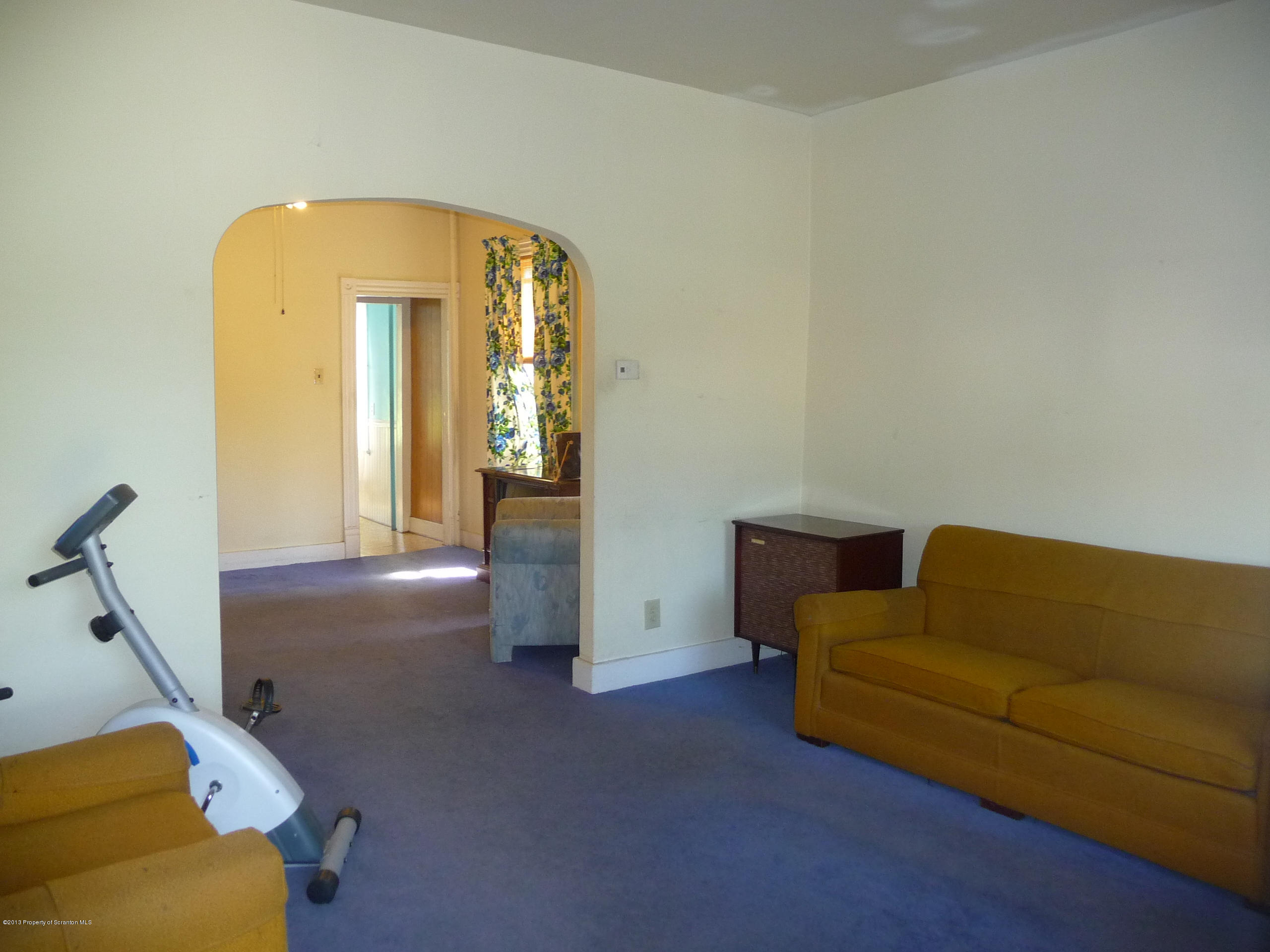 1008-1010 Ravine Street Scranton, PA 18508 - Photo 3 of 28 Gallery Image 3