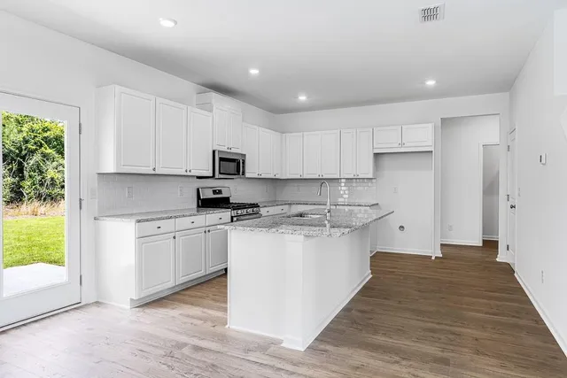 $357,990 | 213 Groveton Court, Euharlee, GA 30145