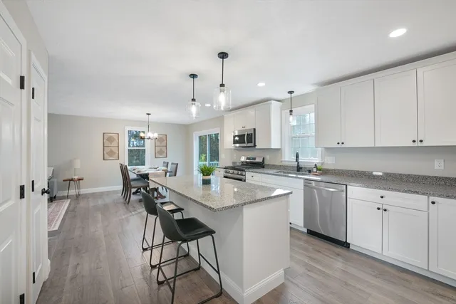 $799,000 | 490 High Street, Rochester, MA 02770