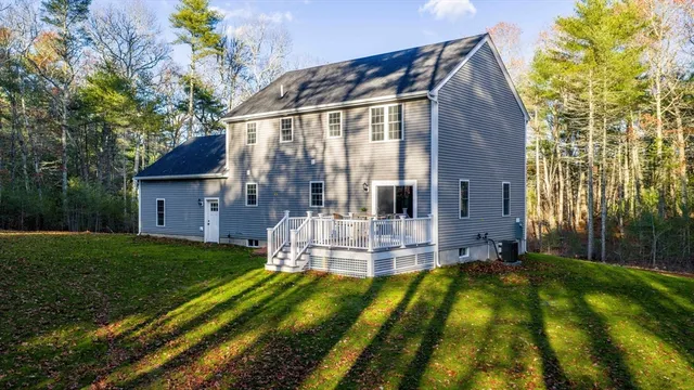 $799,000 | 490 High Street, Rochester, MA 02770