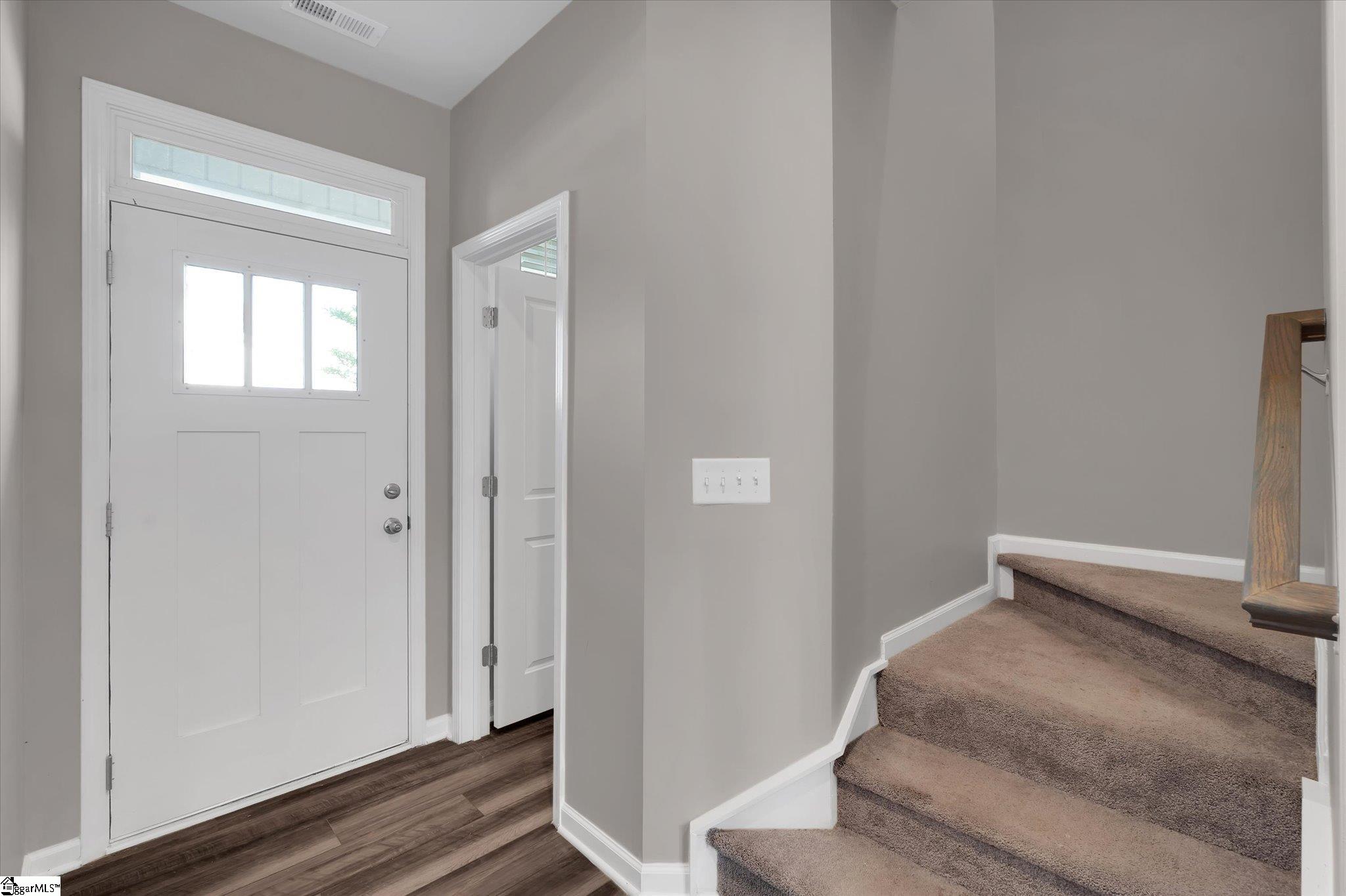 290 East Compass Way Easley, SC 29640 - Photo 2 of 23