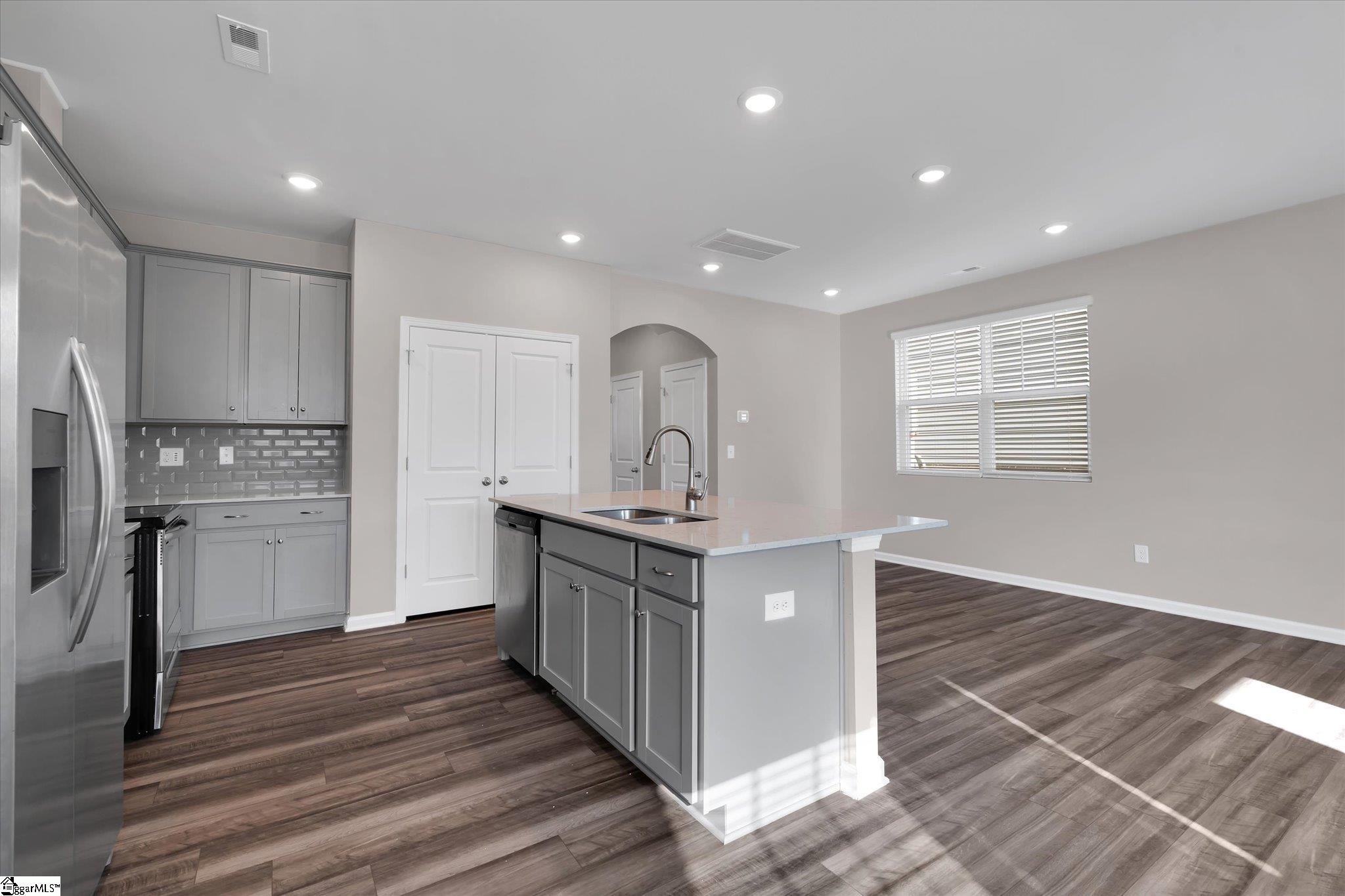 290 East Compass Way Easley, SC 29640 - Photo 6 of 23