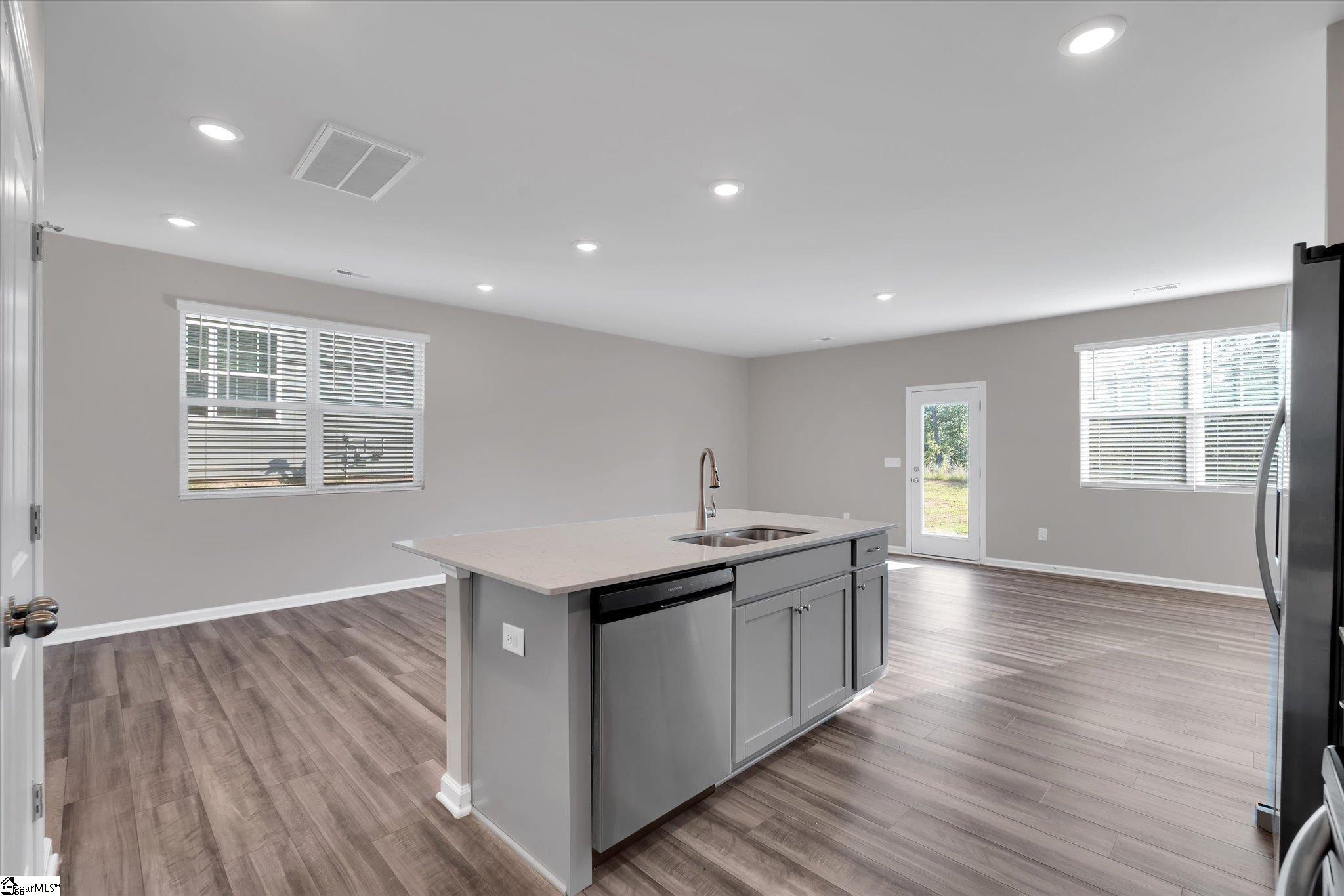 290 East Compass Way Easley, SC 29640 - Photo 7 of 23