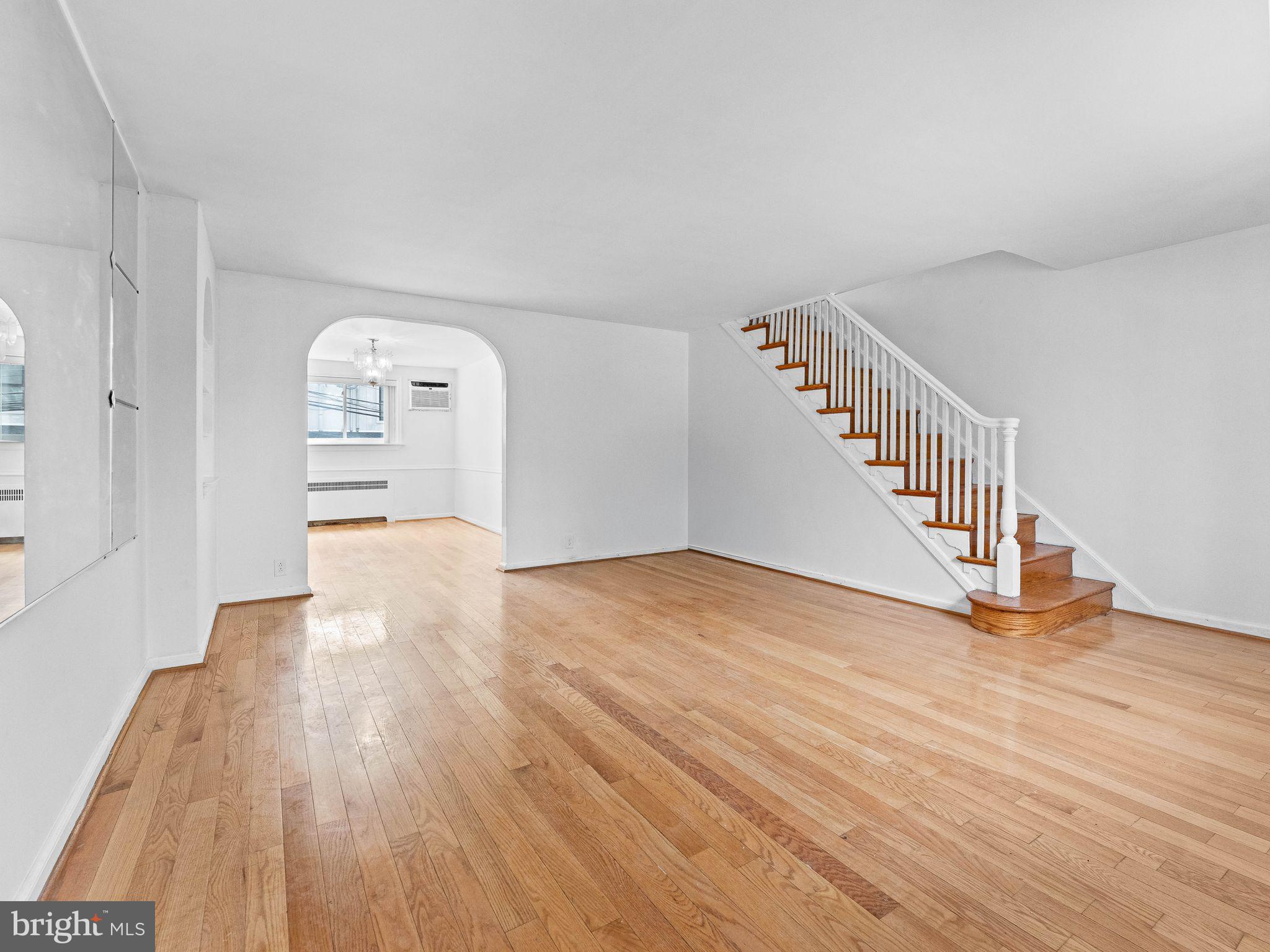 313 Wiltshire Road Upper Darby, PA 19082 - Photo 4 of 32 Gallery Image 4