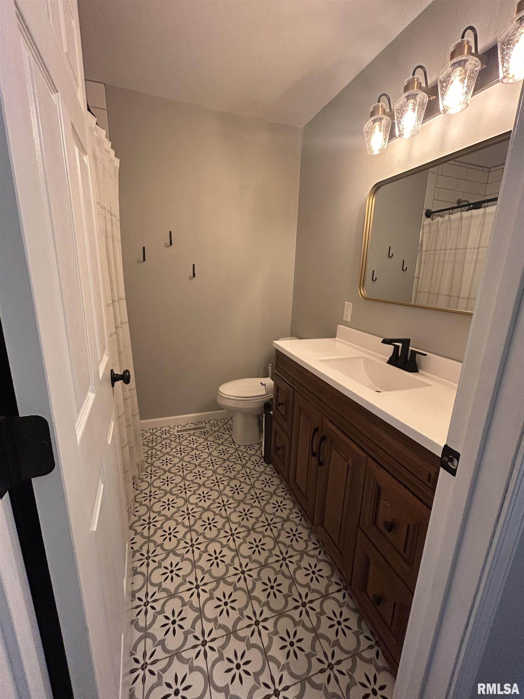 1 Sarah Avenue Springfield, IL 62703 - Photo 11 of 29