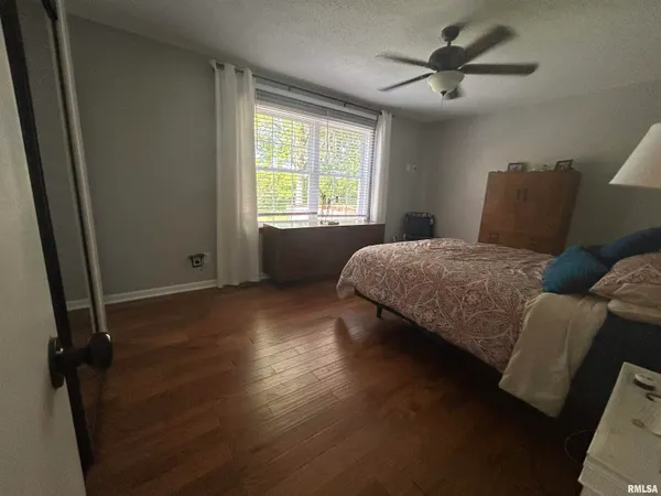 $275,000 | 1 Sarah Avenue, Springfield, IL 62703
