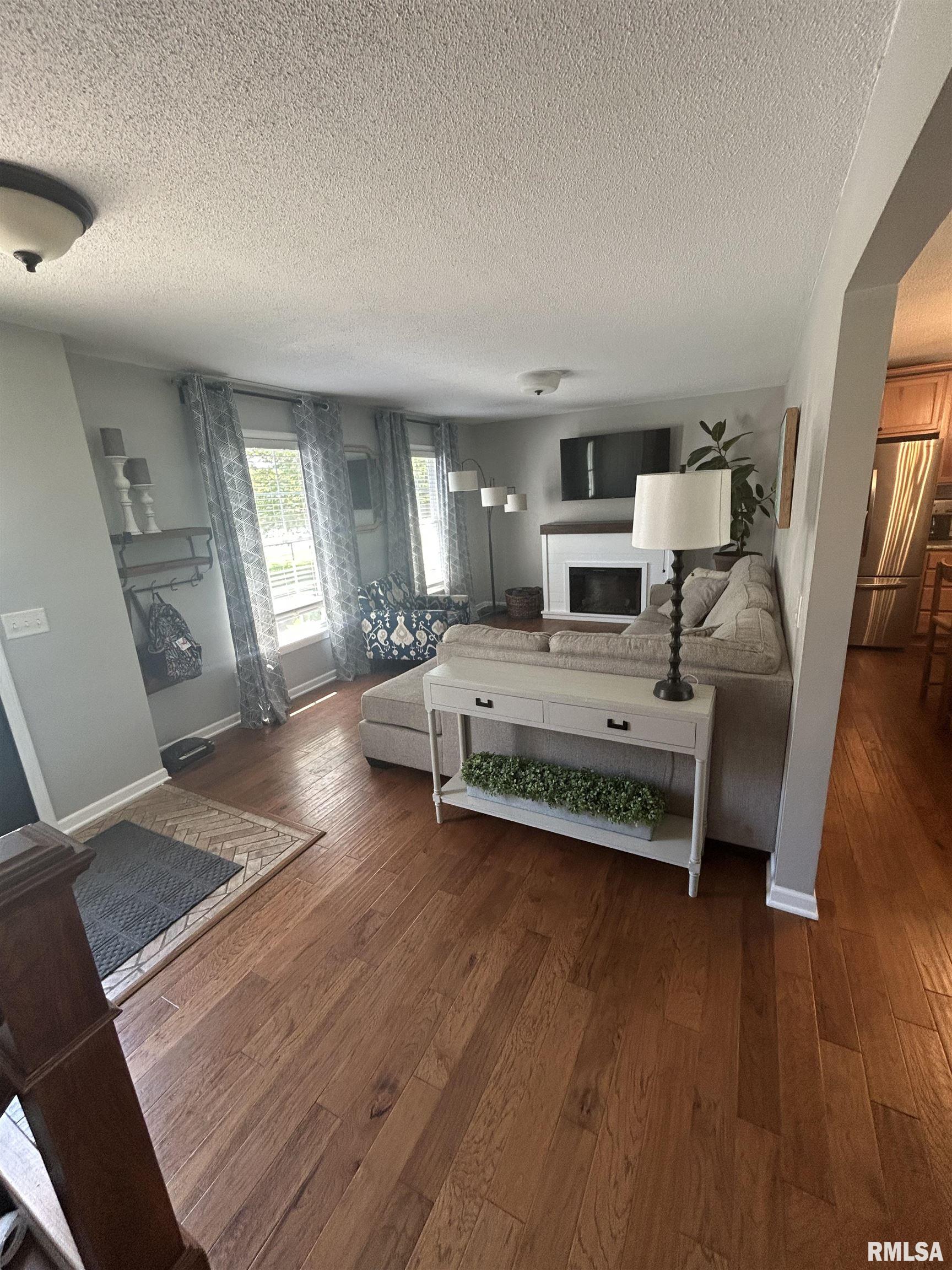 1 Sarah Avenue Springfield, IL 62703 - Photo 4 of 29