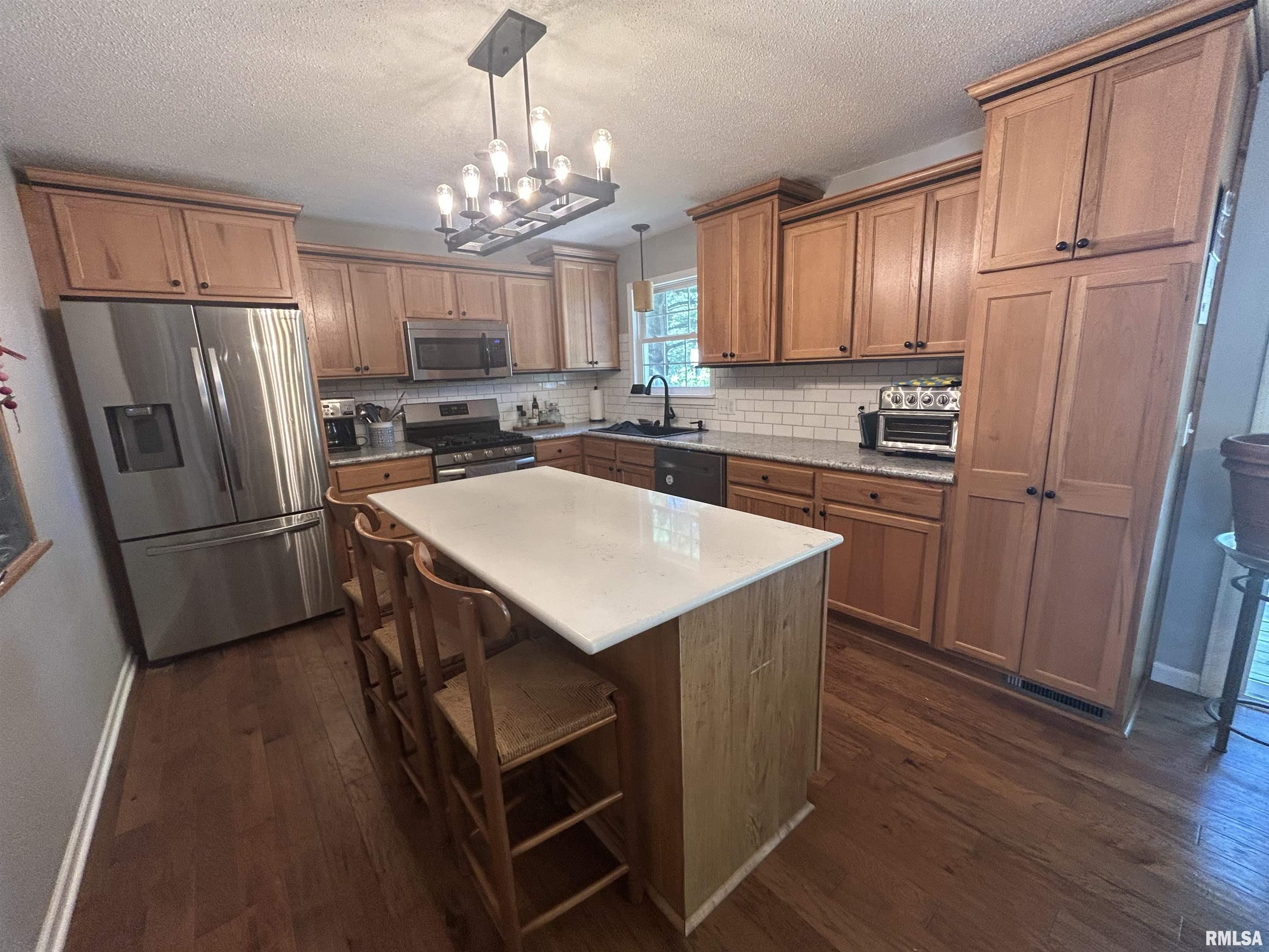 1 Sarah Avenue Springfield, IL 62703 - Photo 6 of 29