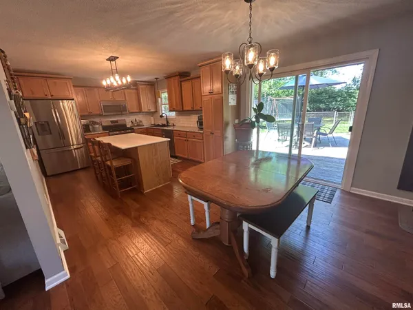 $275,000 | 1 Sarah Avenue, Springfield, IL 62703