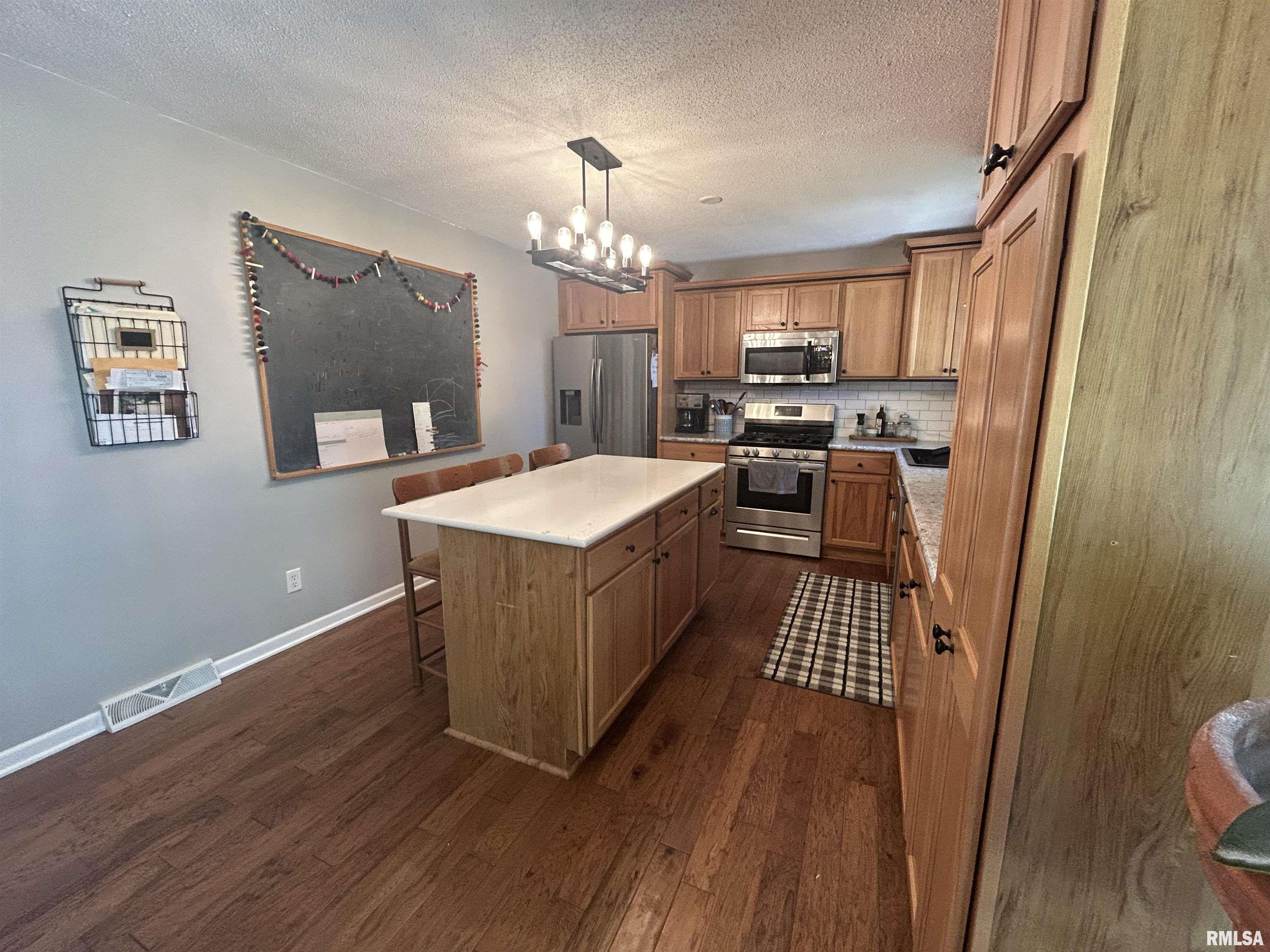 1 Sarah Avenue Springfield, IL 62703 - Photo 9 of 29
