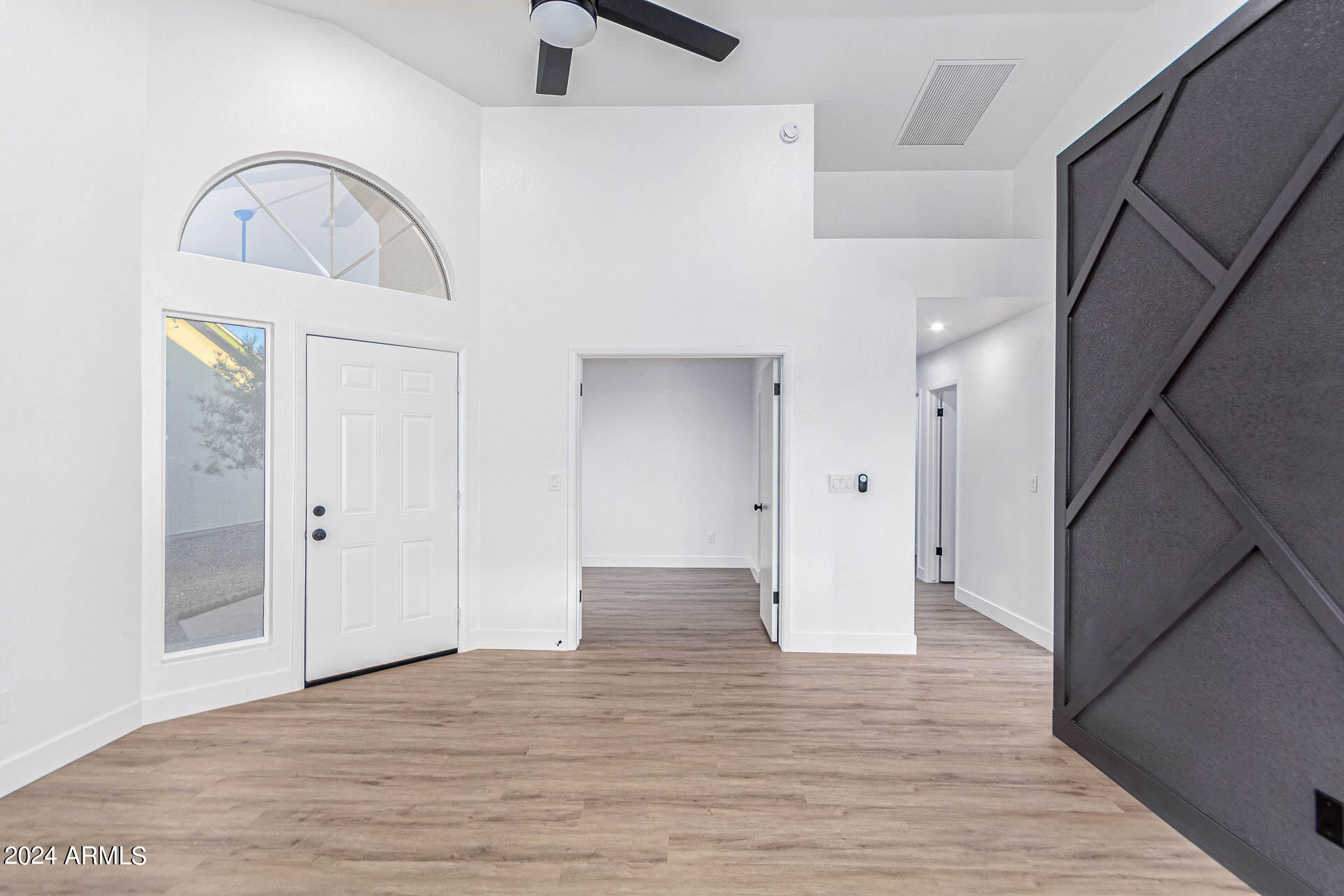 1650 East Darrel Road Phoenix, AZ 85042 - Photo 5 of 31 0014-14-Darrel