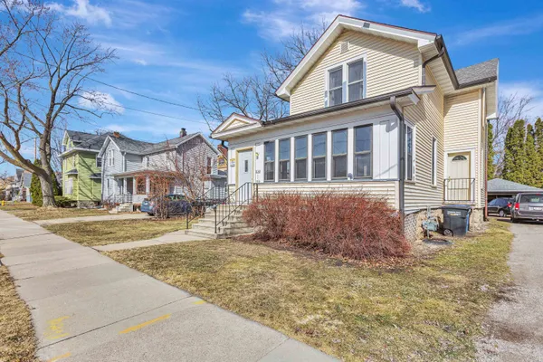 $265,000 | 514 West Irving Avenue, Oshkosh, WI 54901
