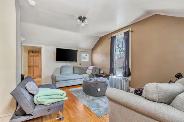 $265,000 | 514 West Irving Avenue, Oshkosh, WI 54901