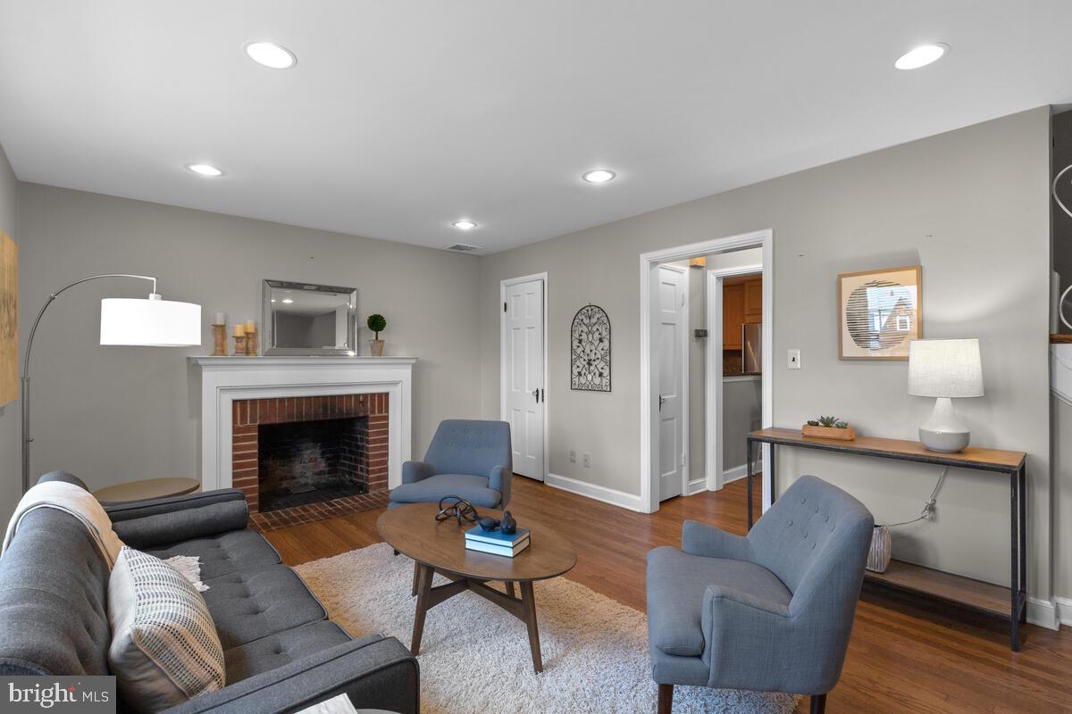 8402 Cedar Street Silver Spring, MD 20910 - Photo 10 of 41 Gallery Image 10