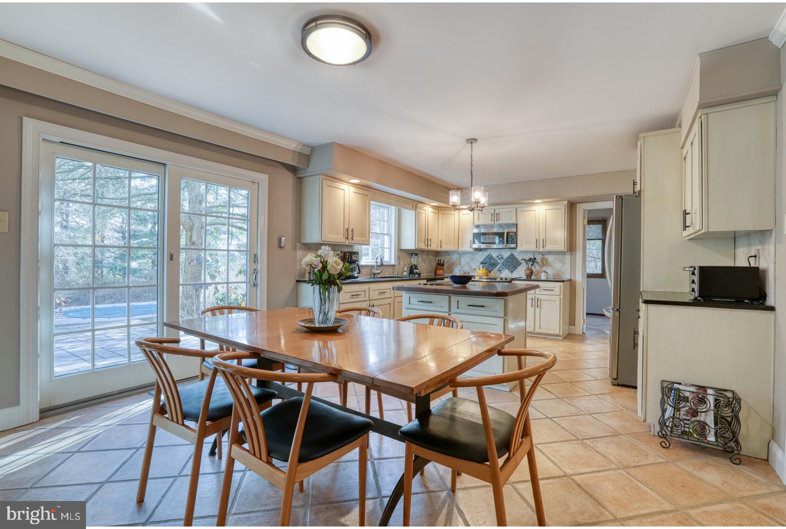17 Highview Lane Yardley, PA 19067 - Photo 15 of 55 Kitchen