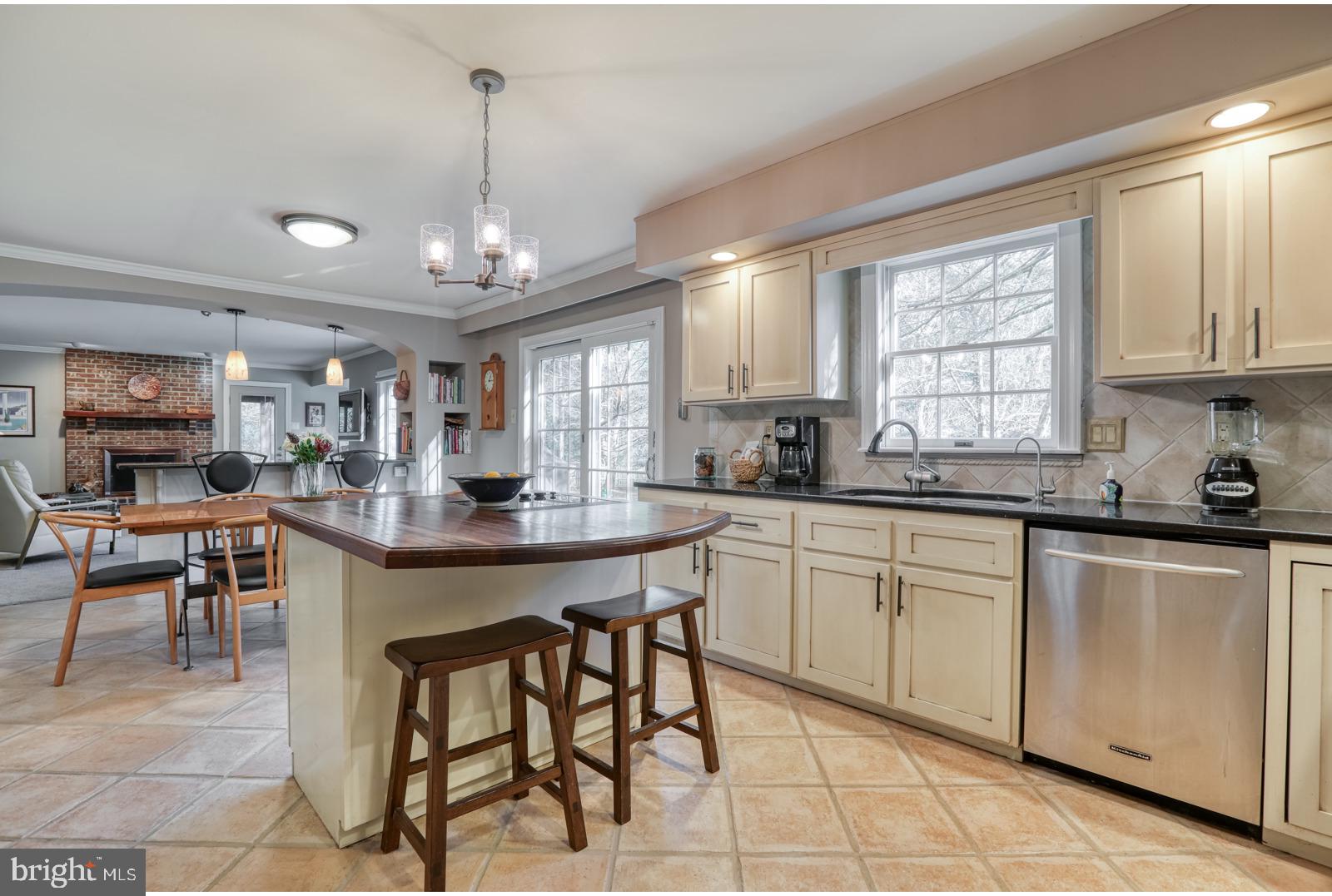 17 Highview Lane Yardley, PA 19067 - Photo 16 of 55 Kitchen