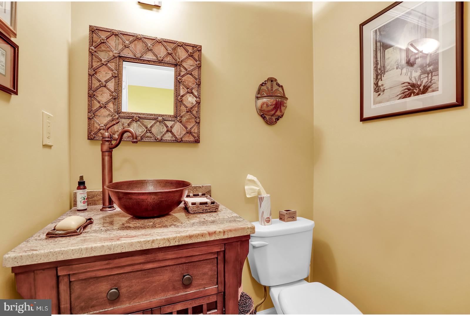 17 Highview Lane Yardley, PA 19067 - Photo 21 of 55 Powder Room