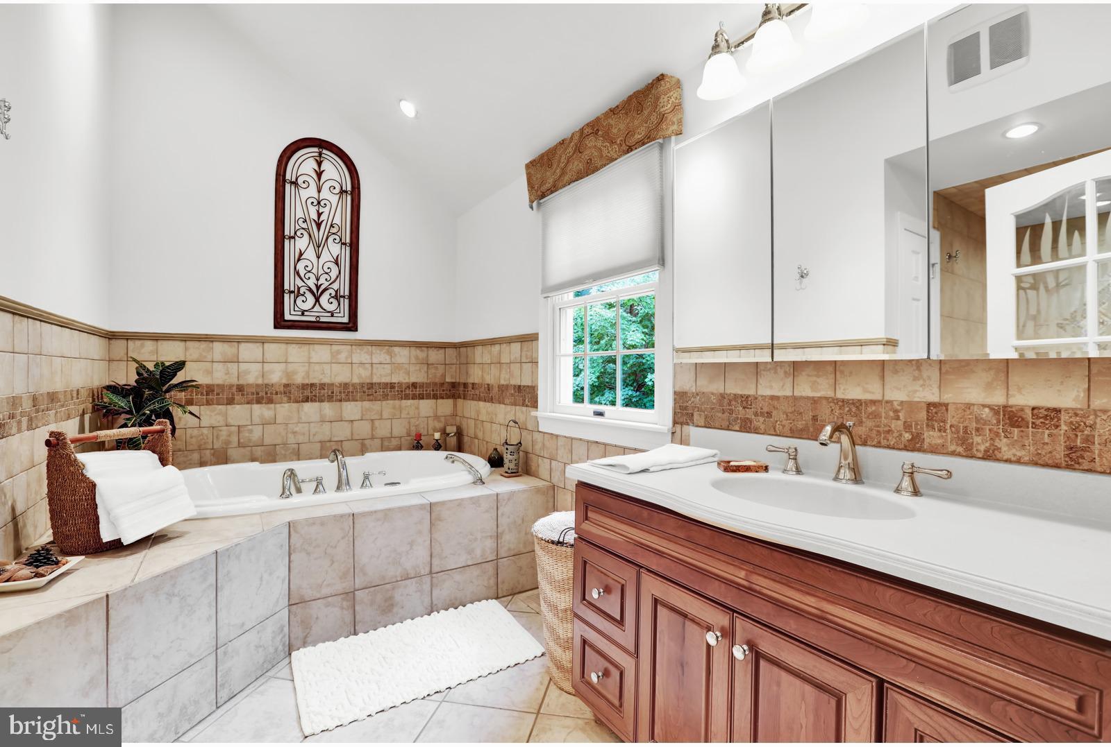 17 Highview Lane Yardley, PA 19067 - Photo 32 of 55 Master Bath